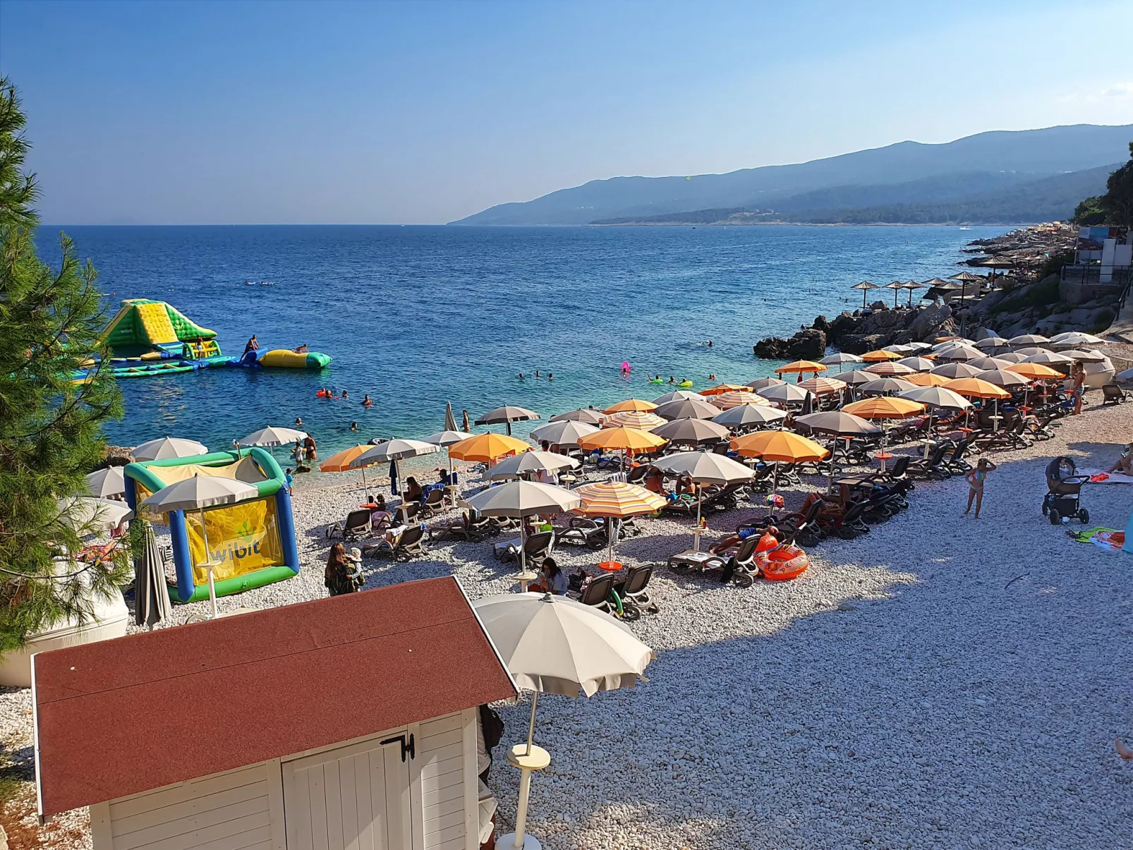 Wohnung "Ela A4" direkt am Strand-Outside