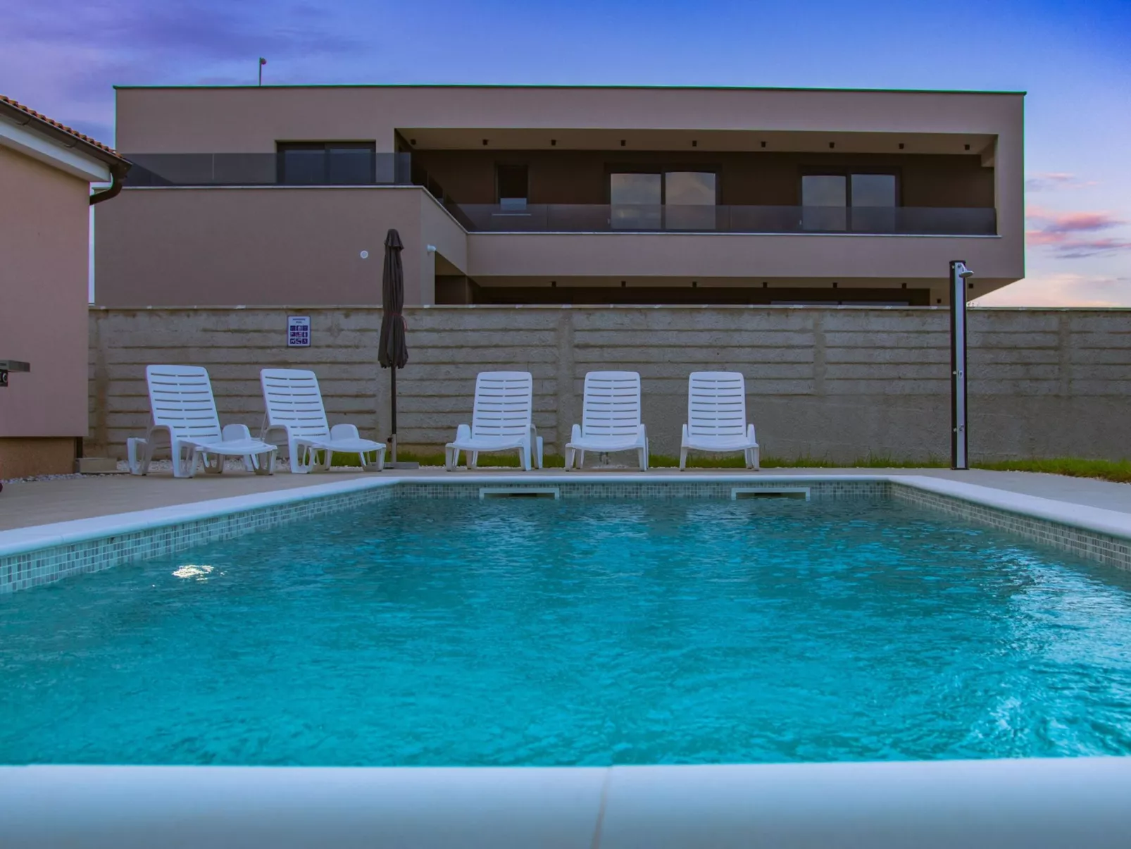 Villa Stocozzi-Draußen