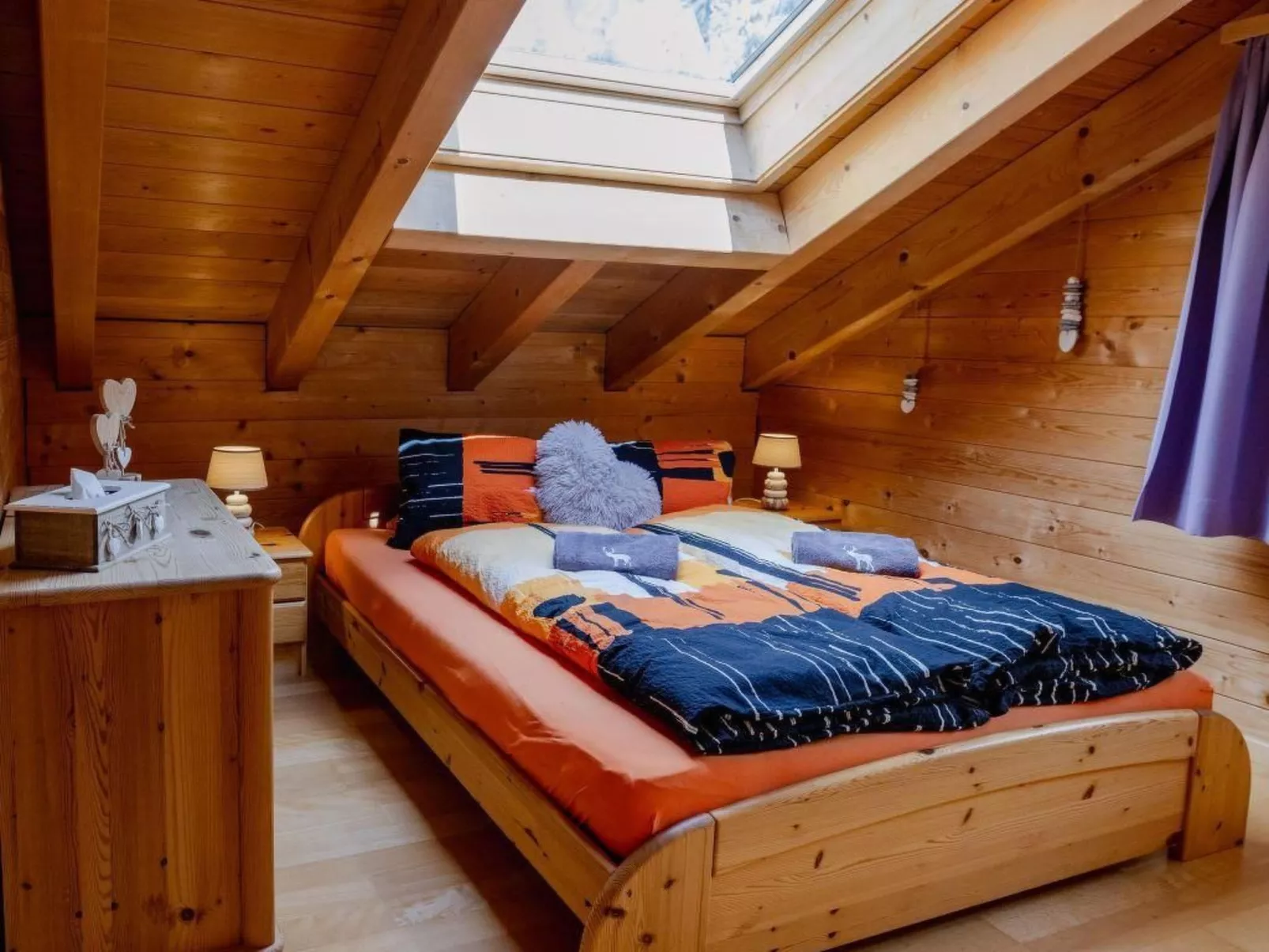 Mit Indoorrutschbahn-Drinnen