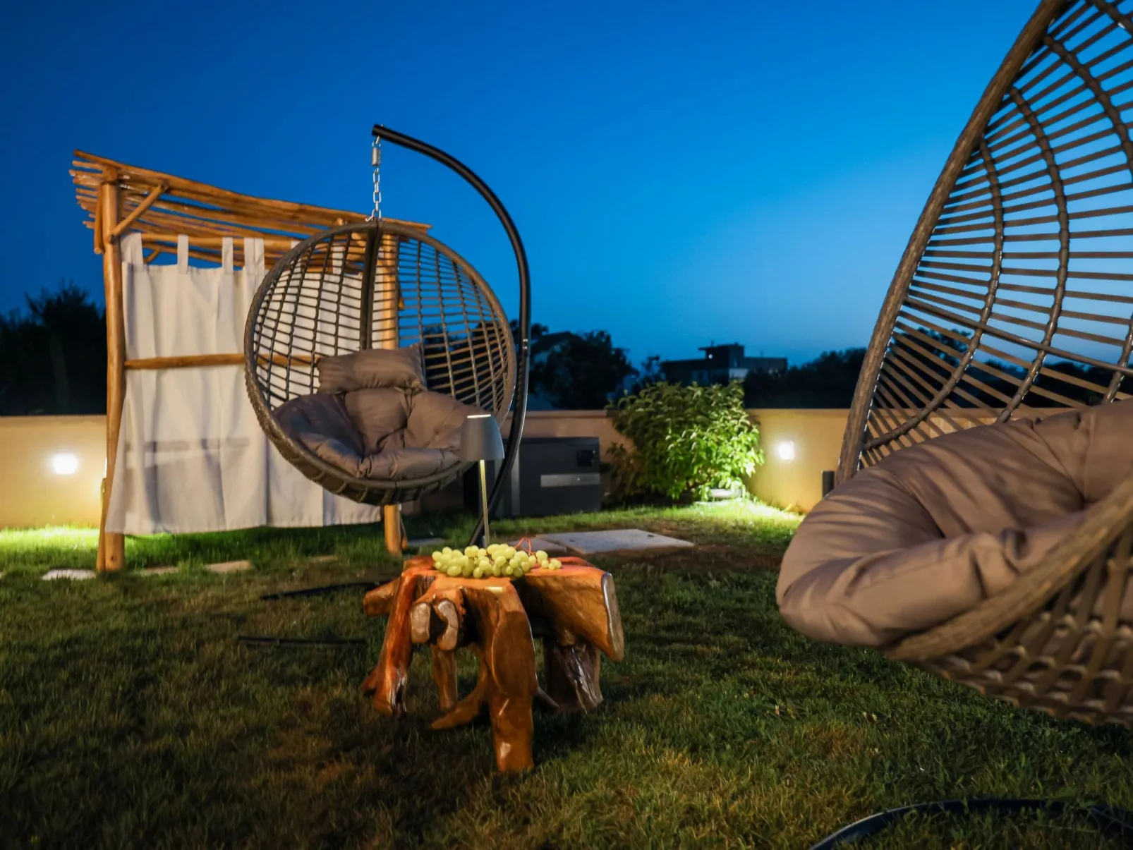 Villa mit beheiztem Pool in der Nähe des Meeres-TA Leut Agency-Image-tags.info