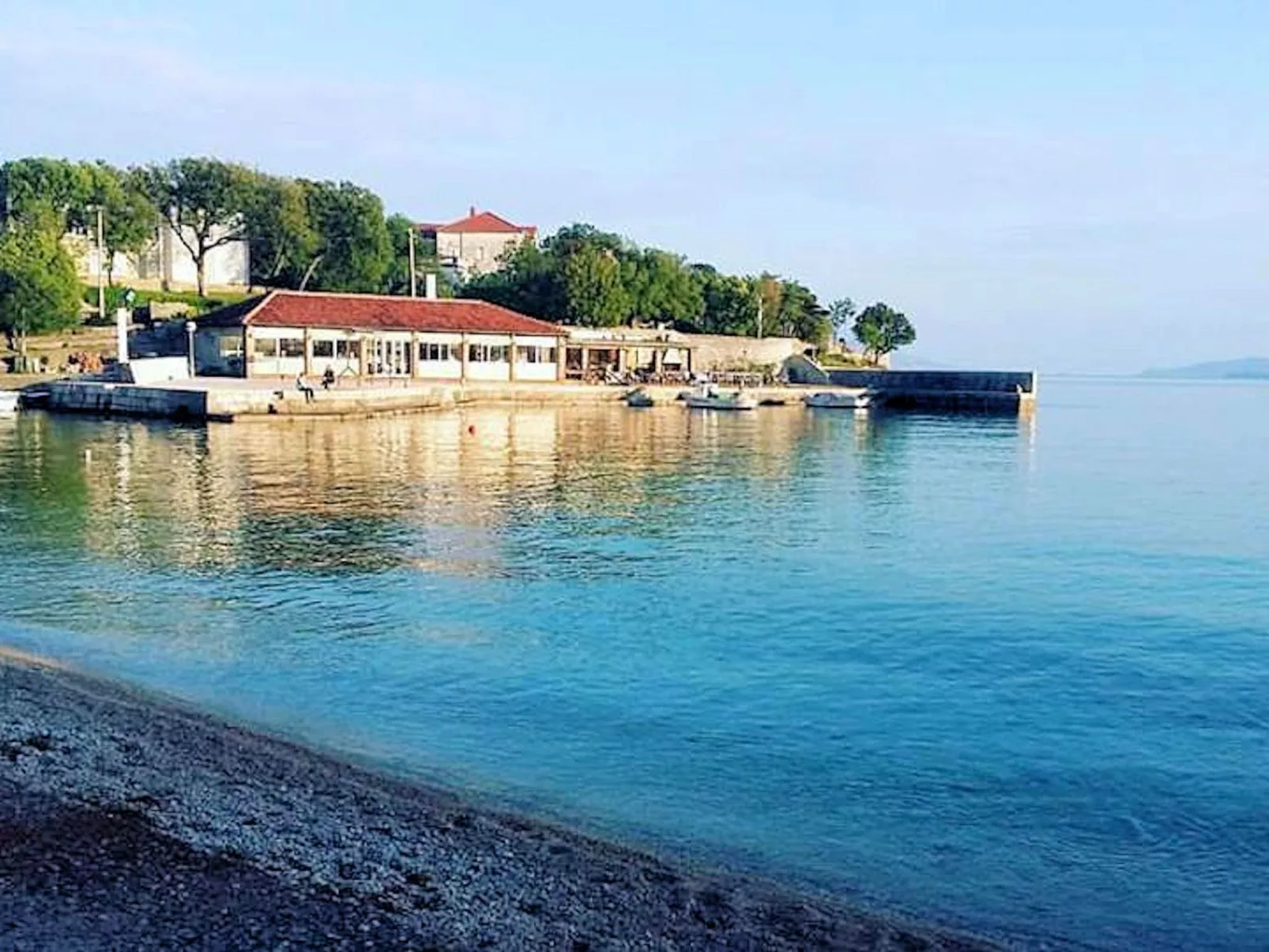 Wunderschönes Ferienhaus in Povile mit Garten, Terrasse und Grill und Meerblick-Outside