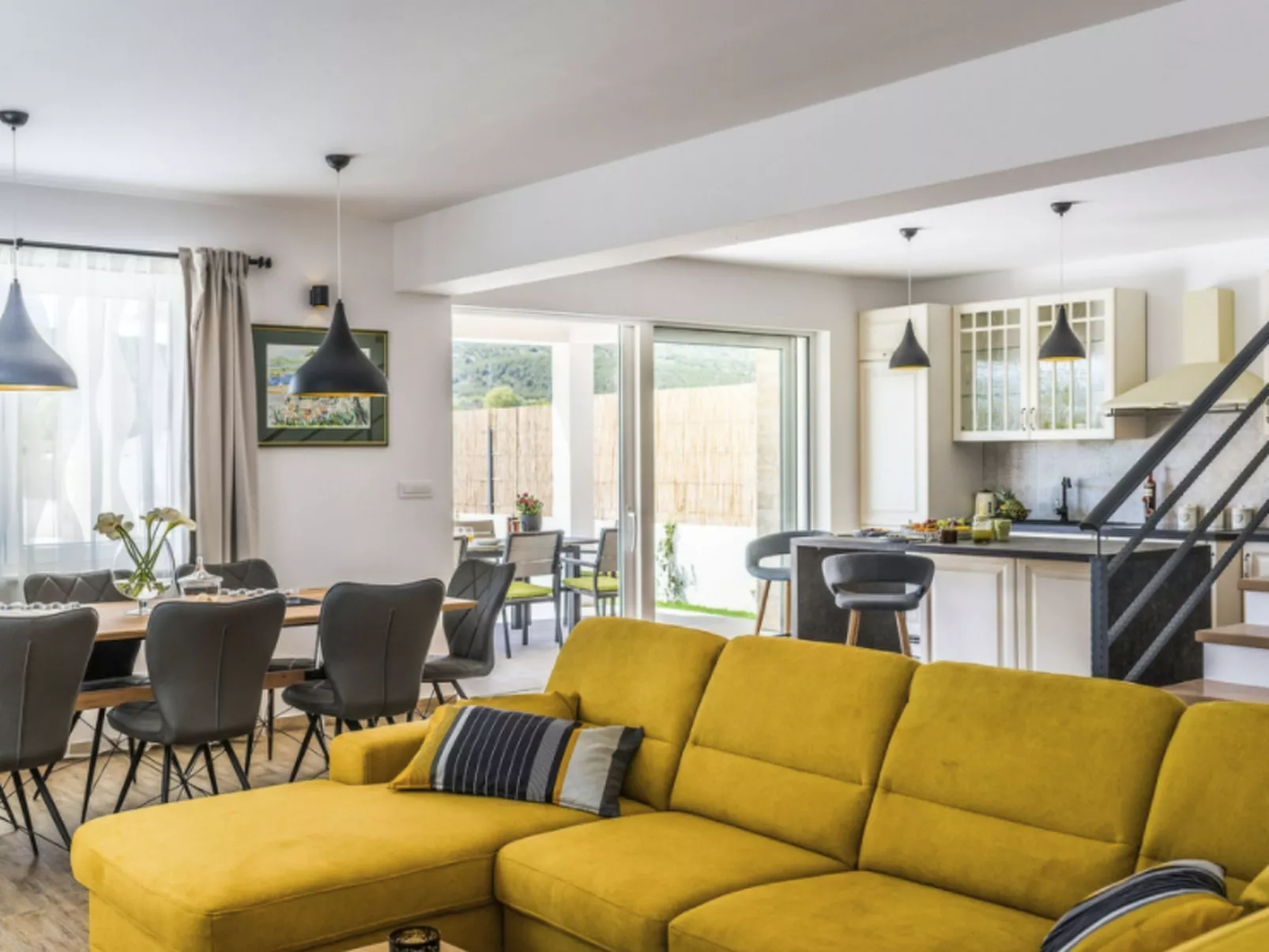 Villa Juhuhu in Dubrava kod Sibenik-Drinnen