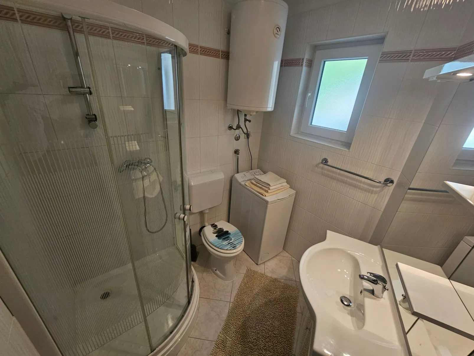 Wohnung für 3 Personen mit Terrasse-Drinnen