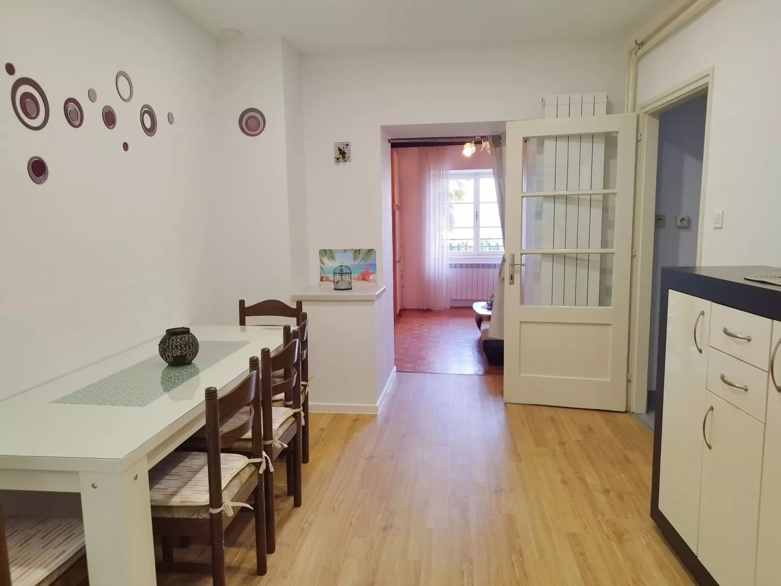 Nettes Appartement in Dramalj mit Möbliertem Balkon - Drinnen