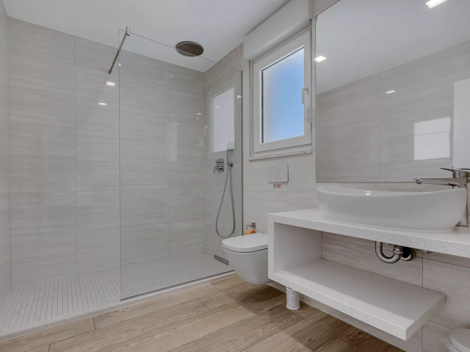 Mit Privatpool für 8 Personen  + 2 Kinder ca. 450 m&sup2; in Bast, Dalmatien (G-Dedans