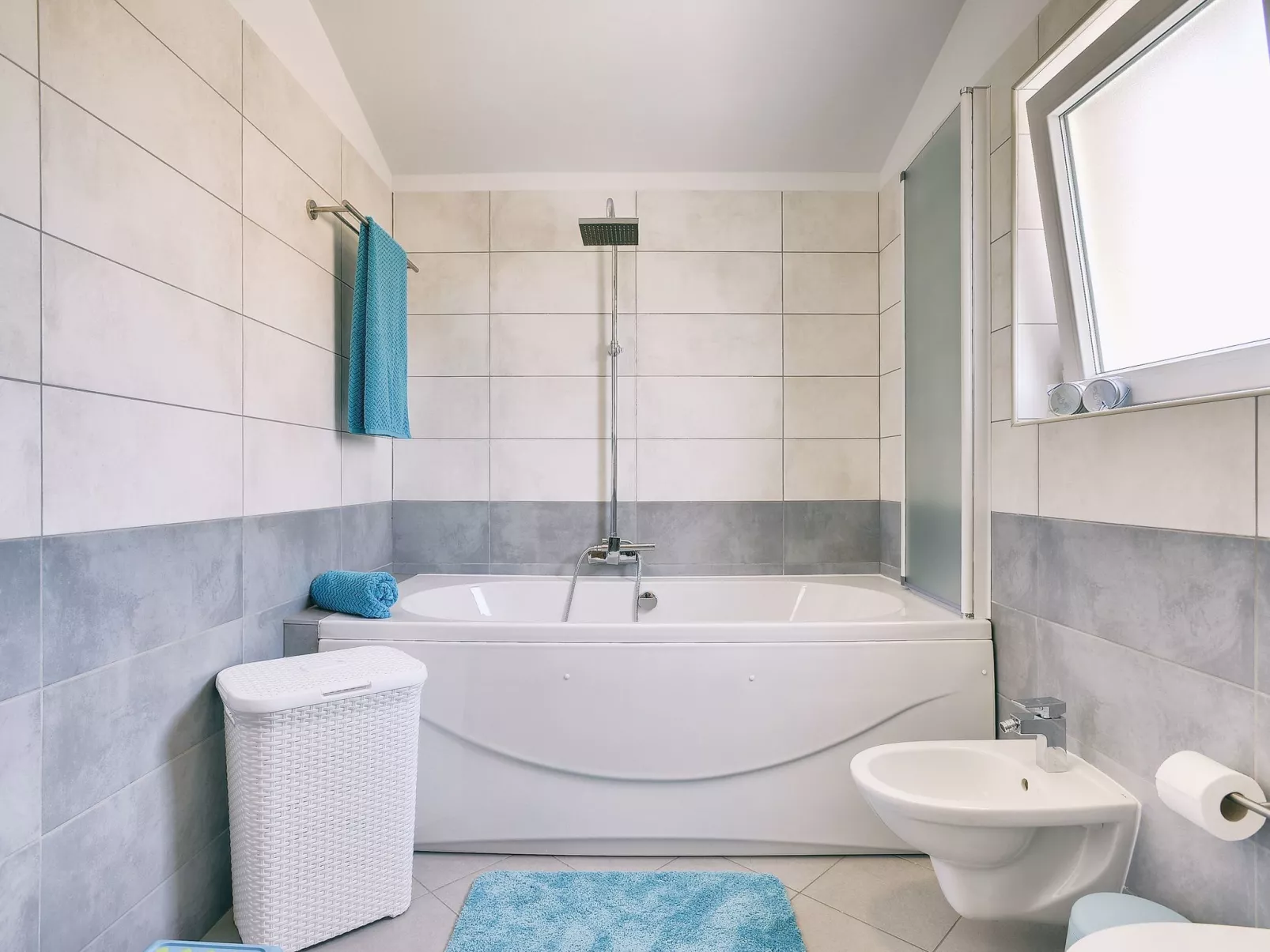 Ferienvilla mit Garten, Grill und Terrasse-Inside