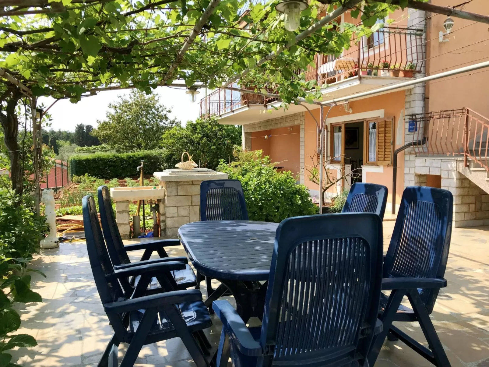 Apartment mit zwei Schlafzimmern in Strandnähe - Draußen