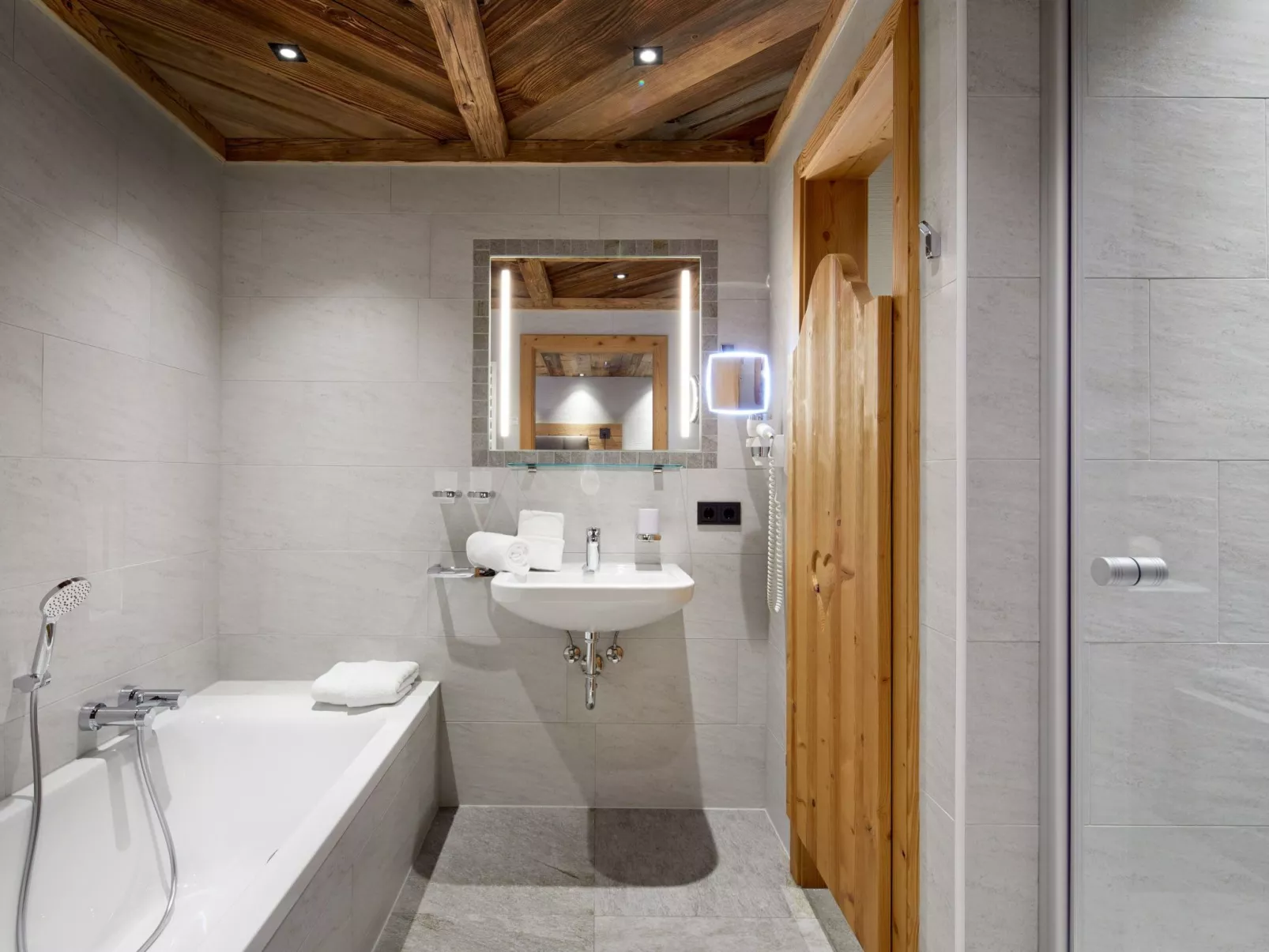 Chalet Promi-Alm in Flachau-Inside