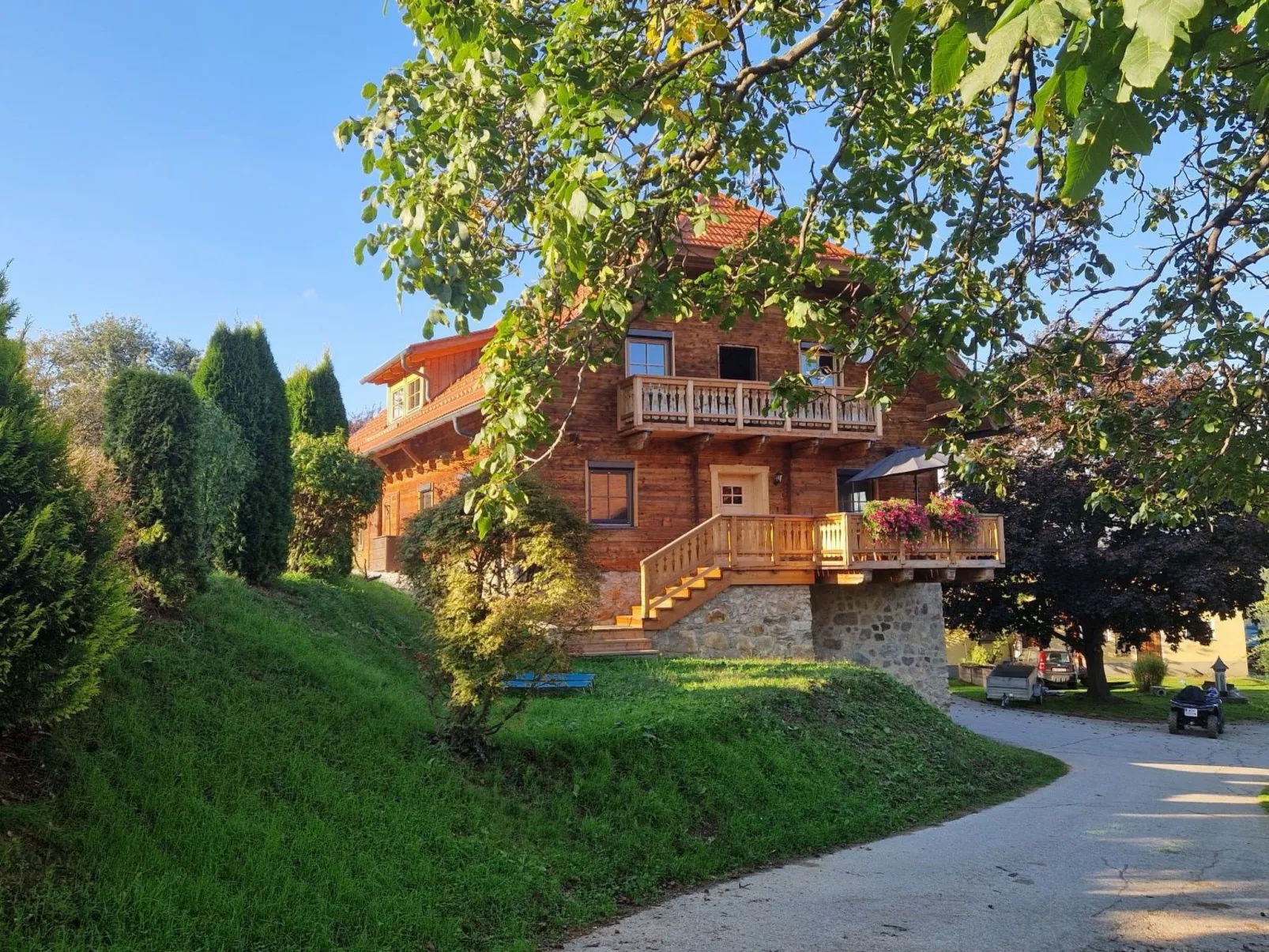 Bergbauernsuite-Outside