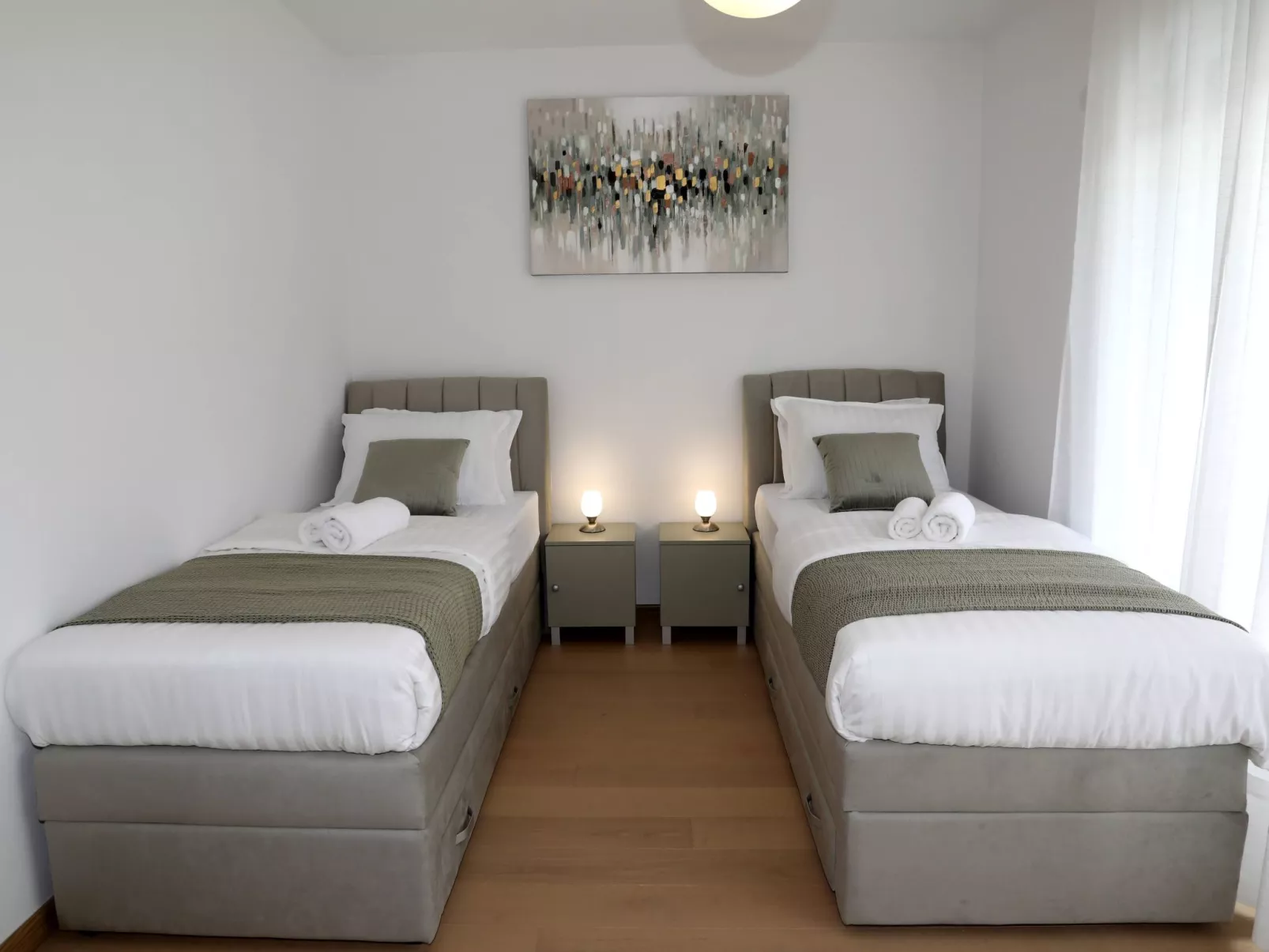 Luxus-Appartement mit Jacuzzi, Parkplatz und Garten-Inside