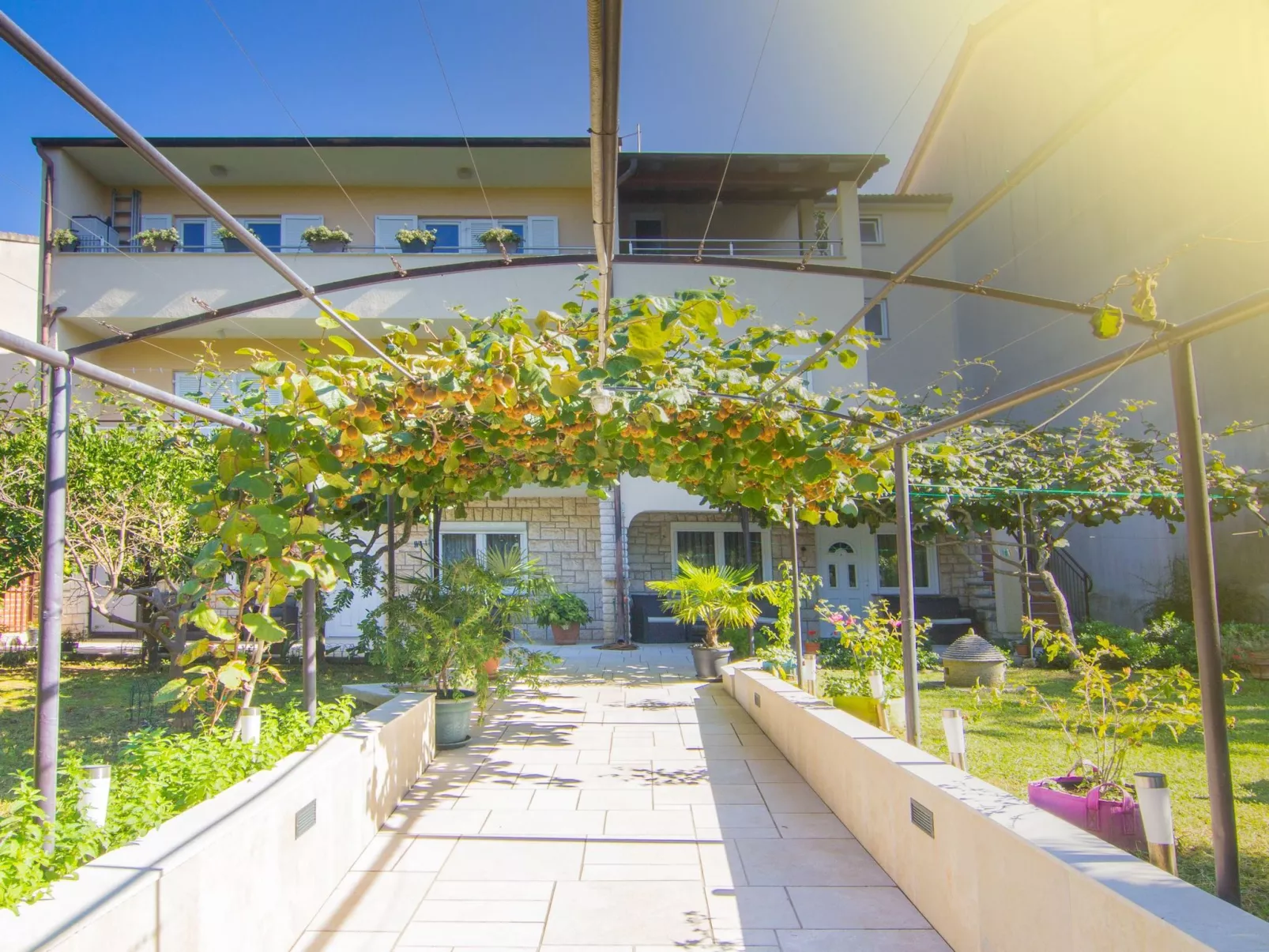 Gemütliche Wohnung mit Gartenblick-Outside