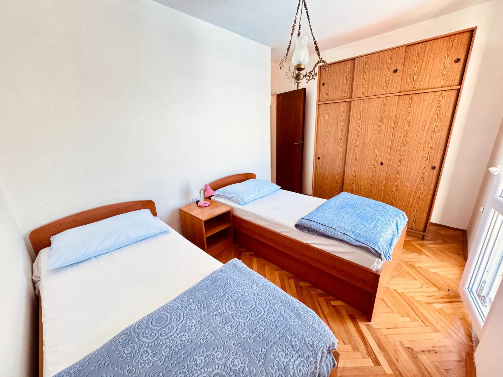 Villa mit Blick auf das Wasser-Drinnen