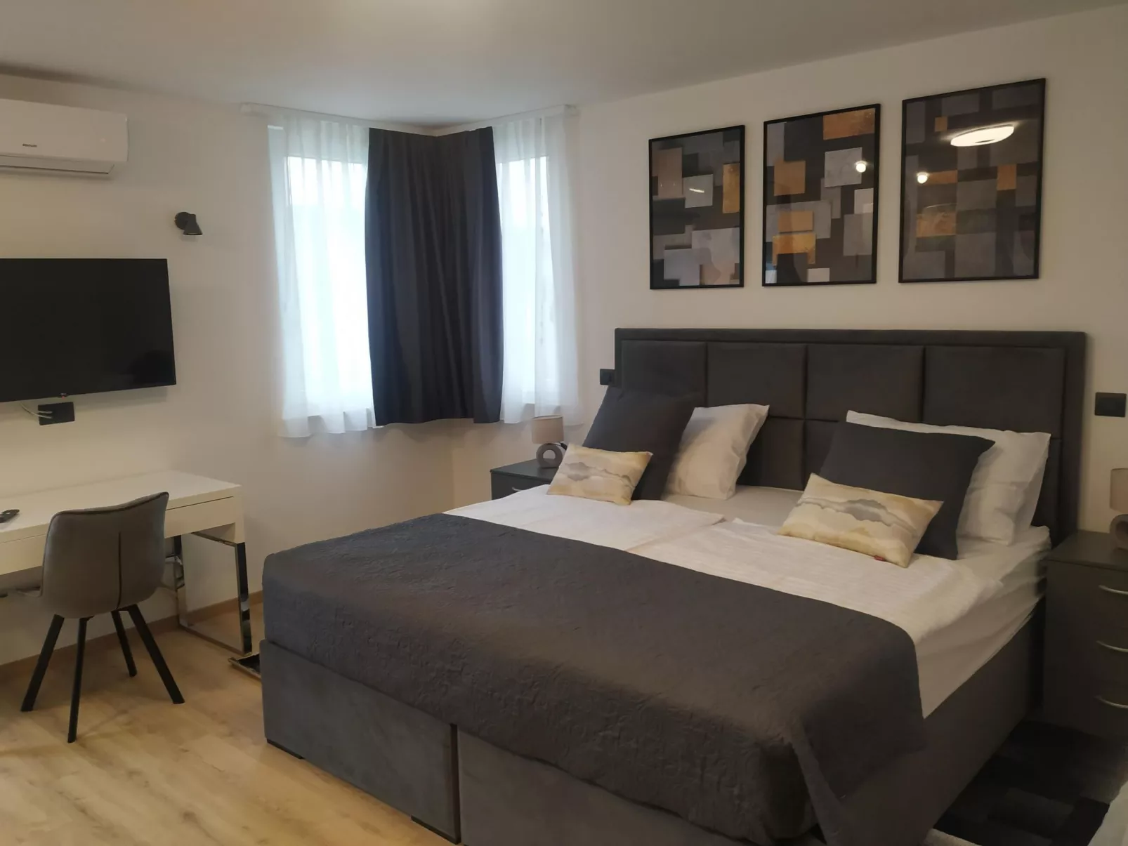 Ferienvilla mit privatem Pool-Inside