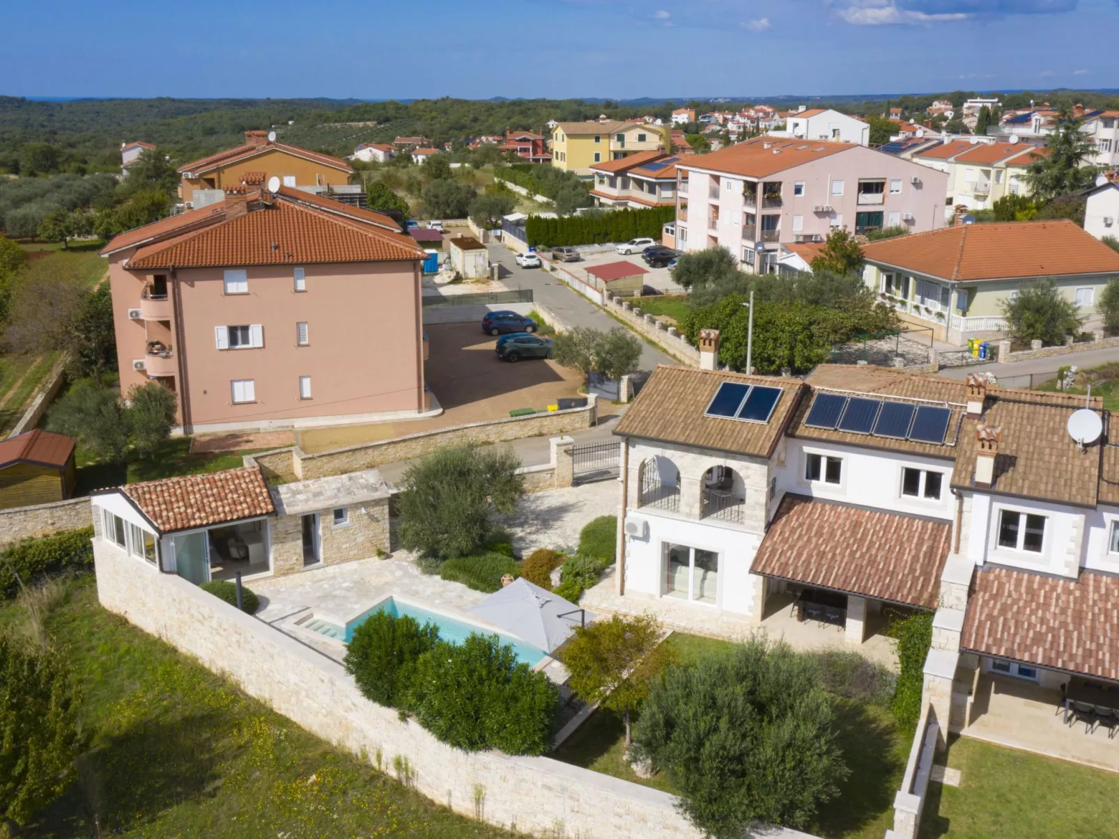 Villa Mason mit beheiztem Pool und Mini-Wellness-Dehors