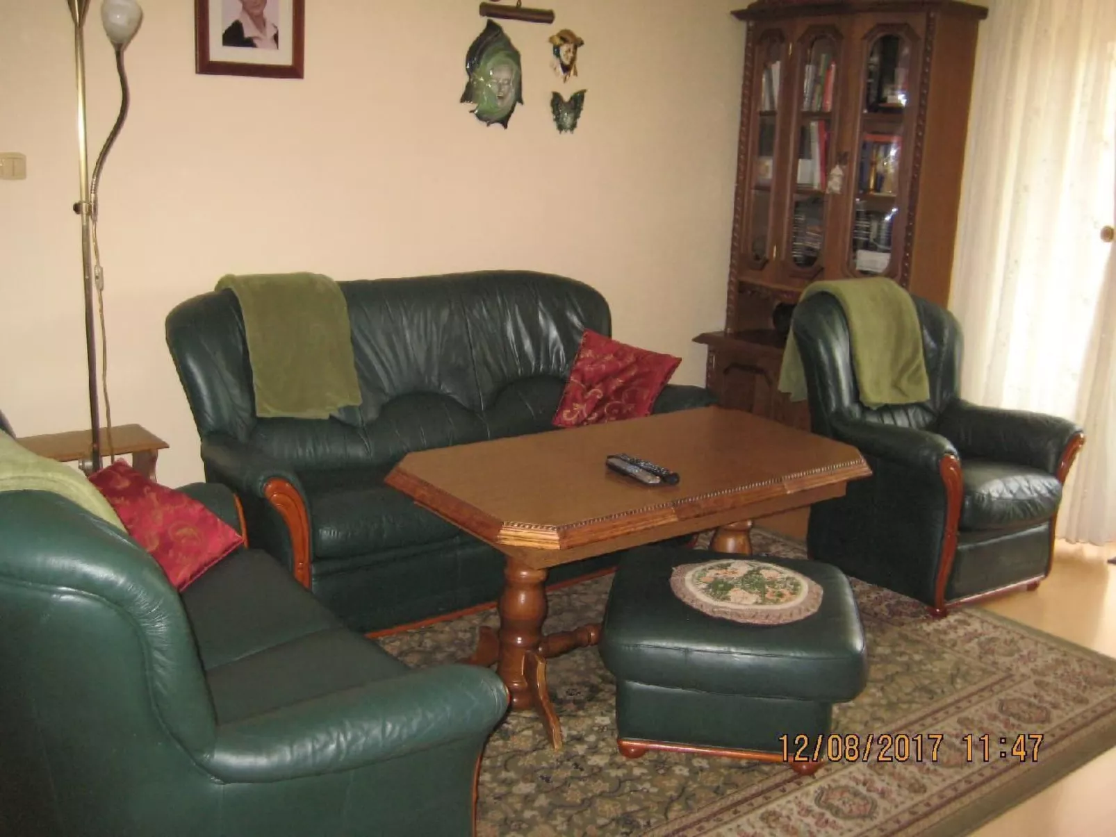 Mit Garten, Grill und Terrasse-Drinnen