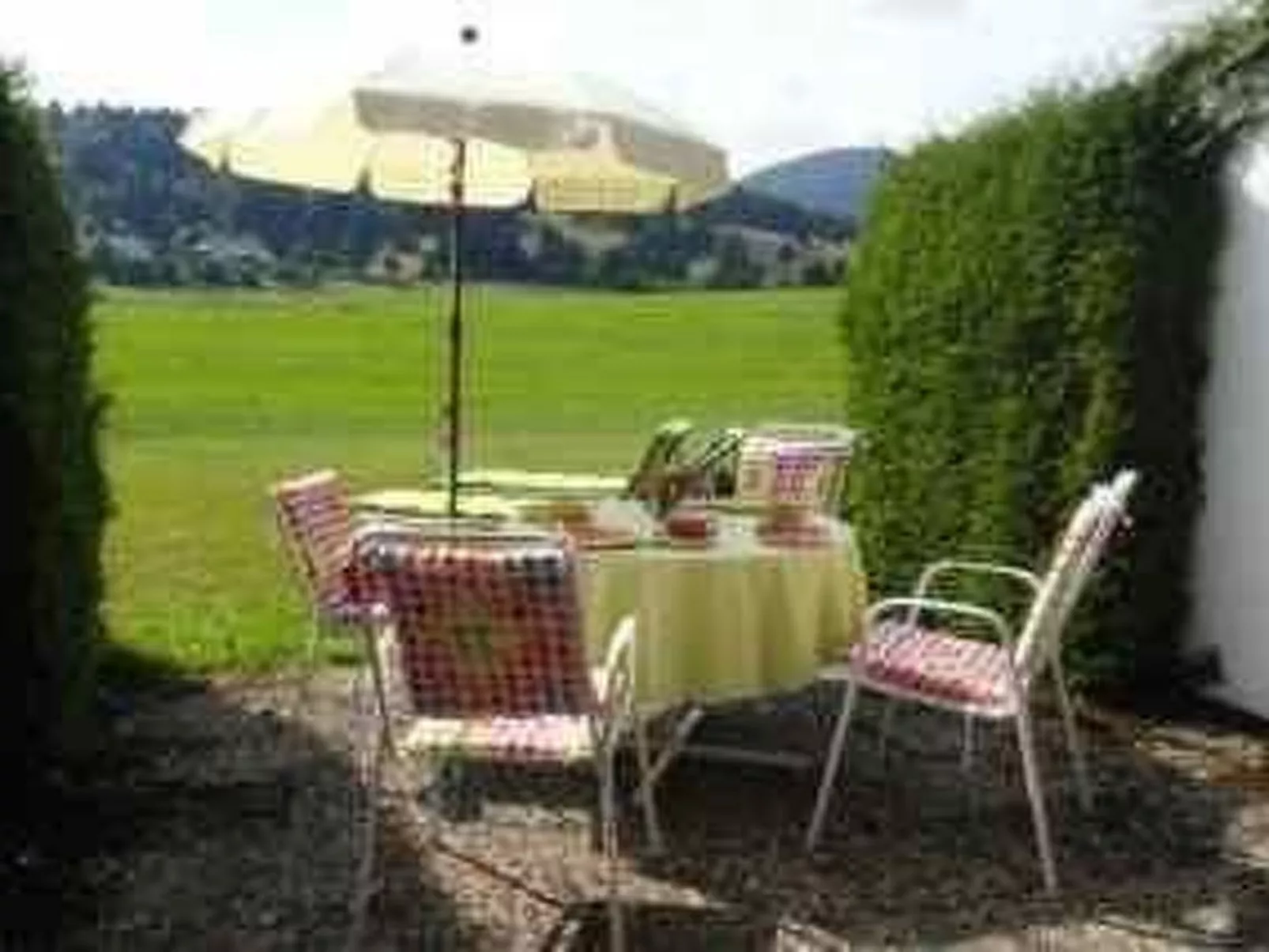 Mit Terrasse und offenem Kamin-Outside