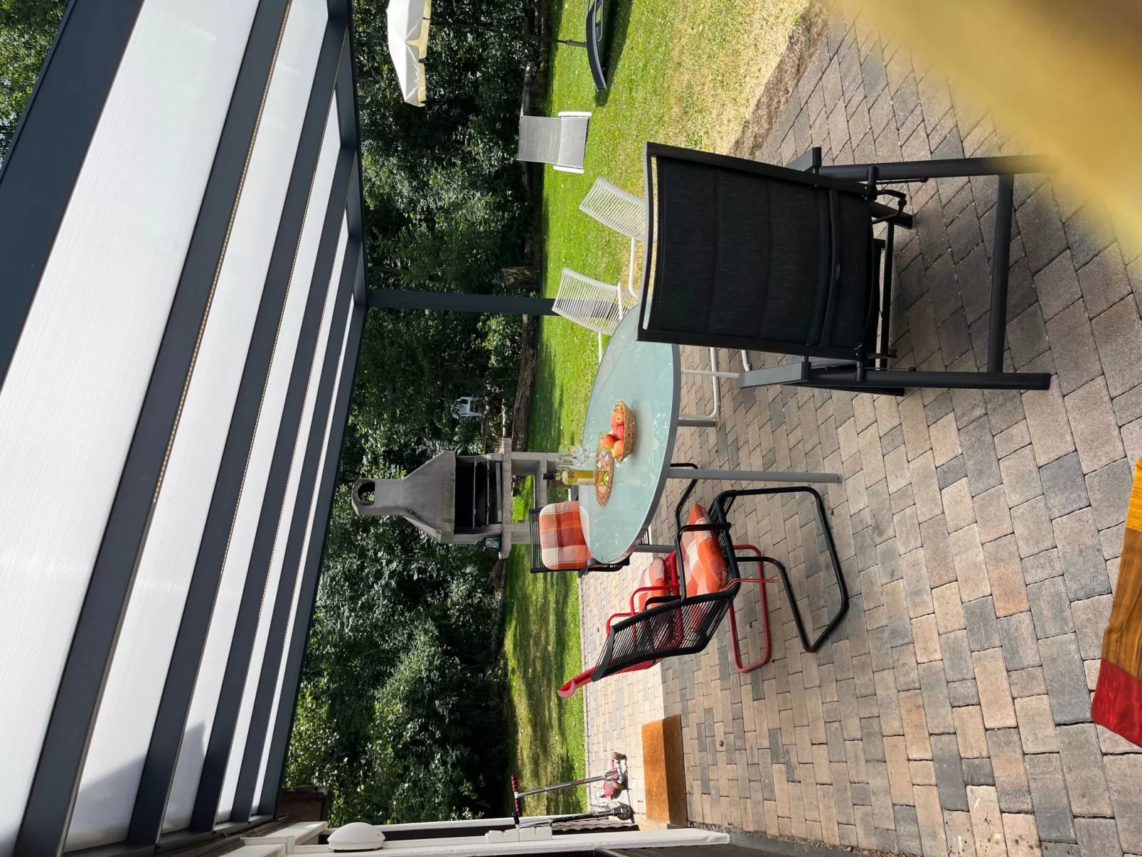 Familienfreundliches Haus mit großer Terrasse-Outside