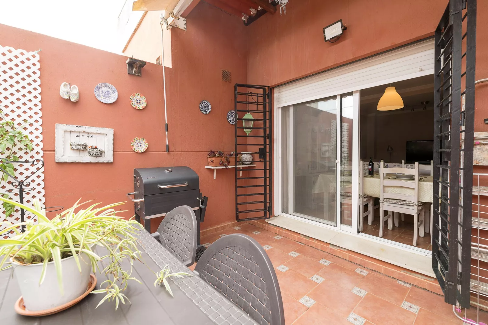 La RoteÑa-Exterior summer