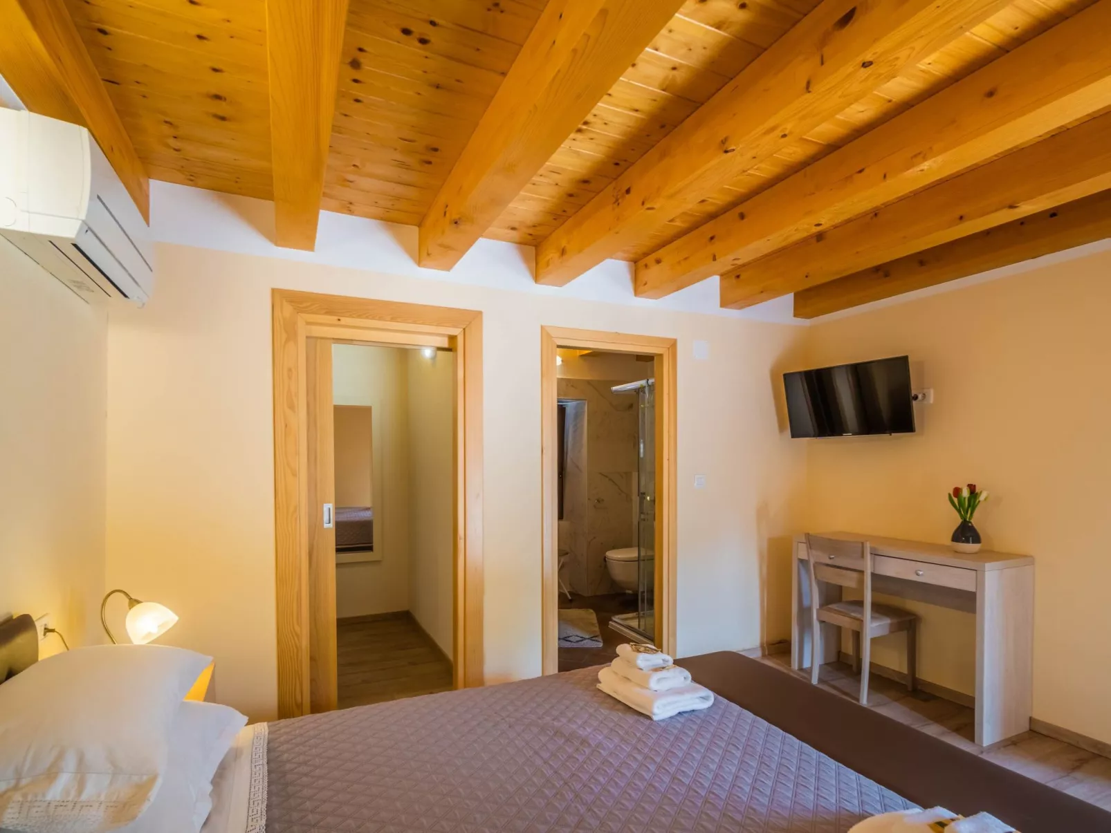 Luxuriöse Villa auf großem Privatgrundstück-Inside