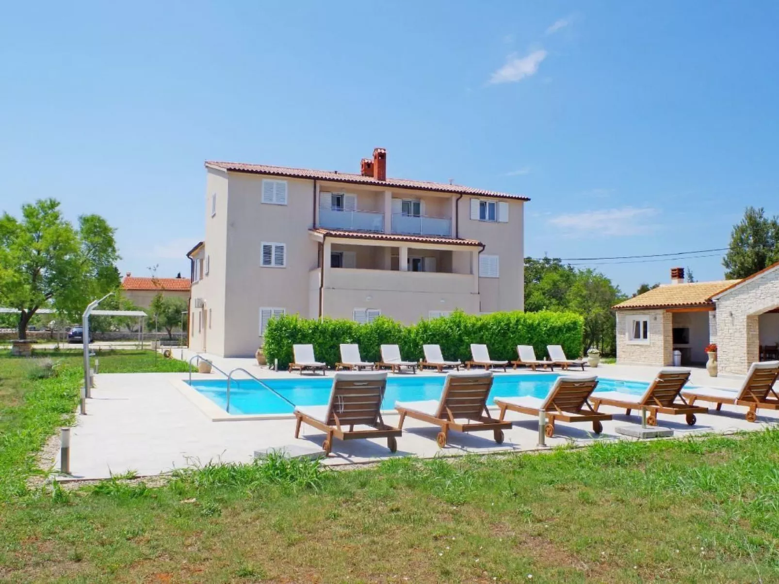 In Rakalj mit Grill, Garten und Terrasse-Dehors