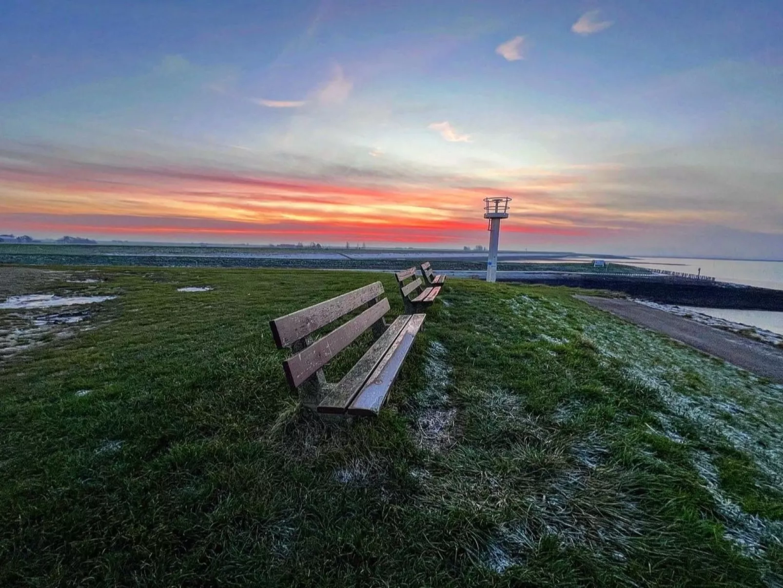 In Stavenisse mit gemütlicher Terrasse-Draußen