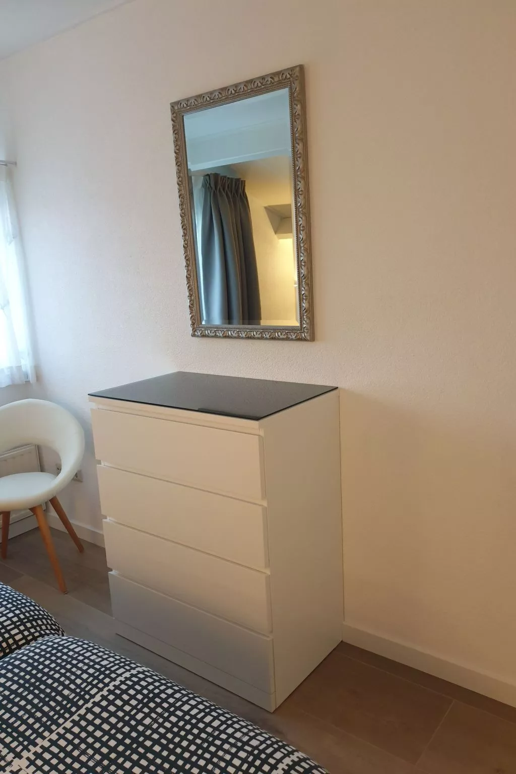 Mit privatem Garten und Terrasse-Drinnen