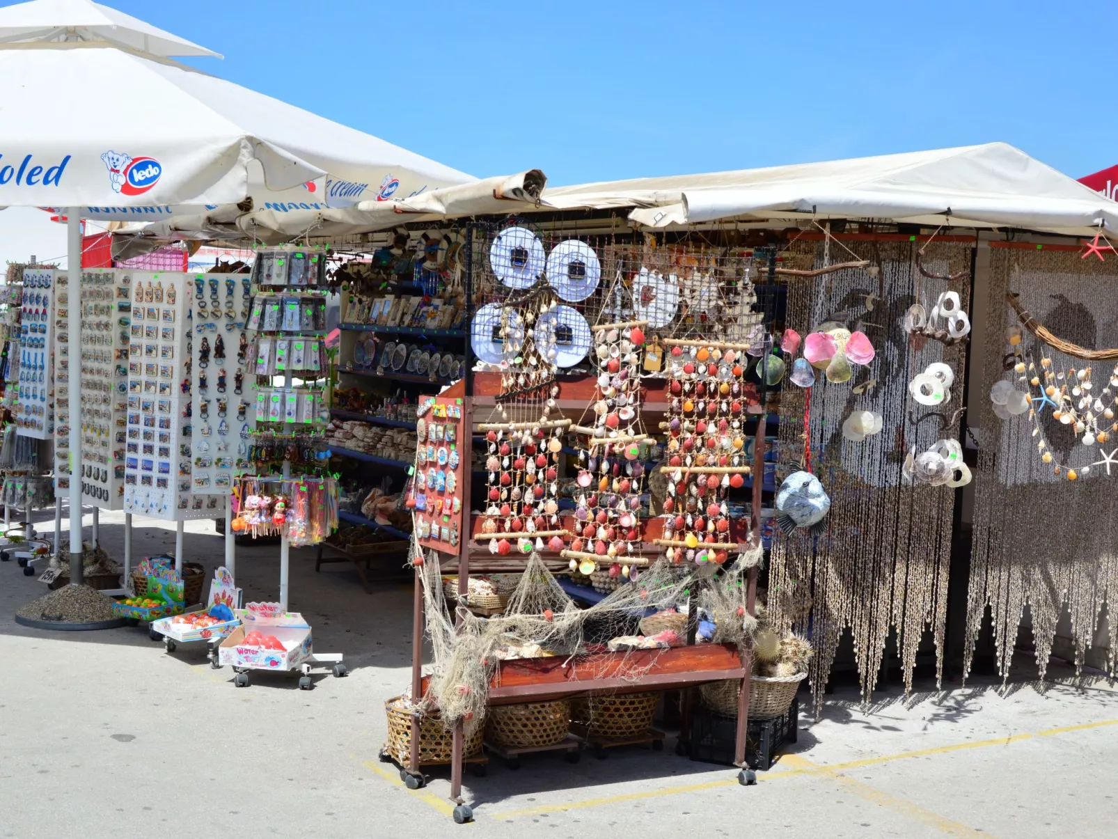 Erdgeschosswohnung mit viel Komfort und Terrasse-Draußen