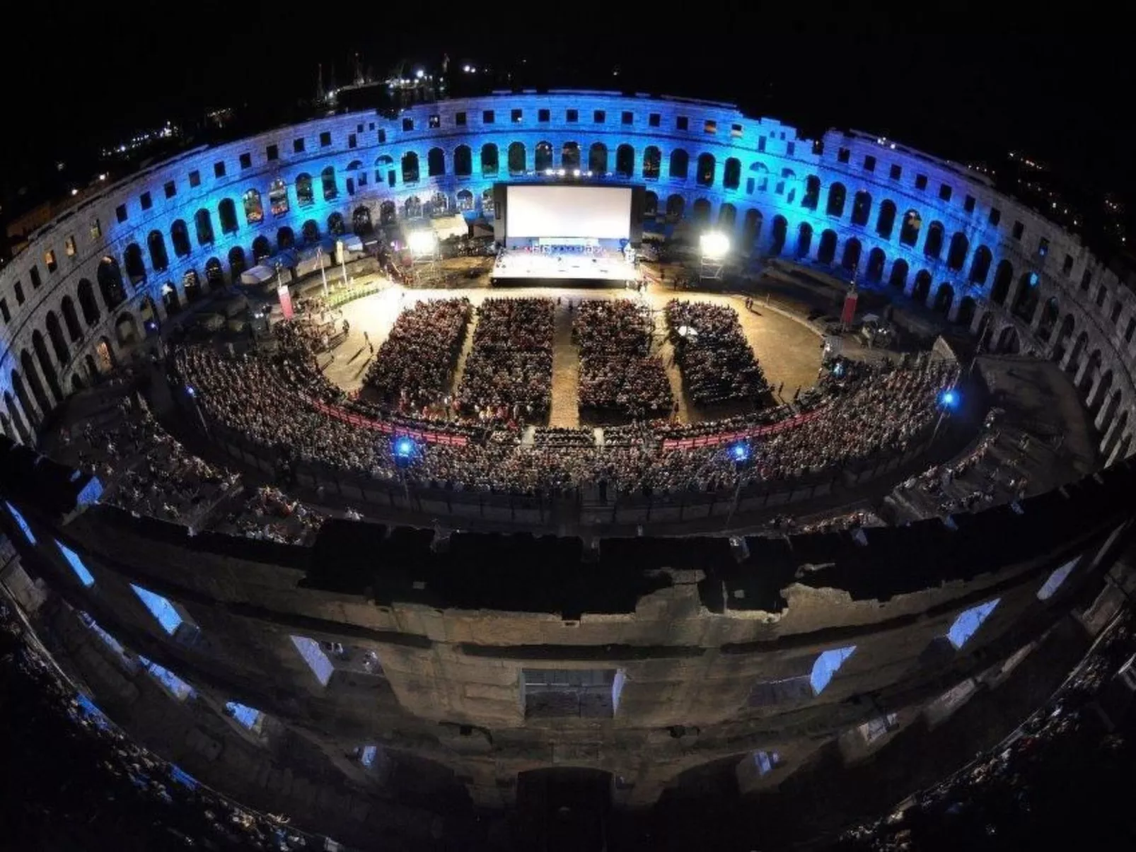 Appartement in Stoja mit Möbliertem Balkon-Dehors