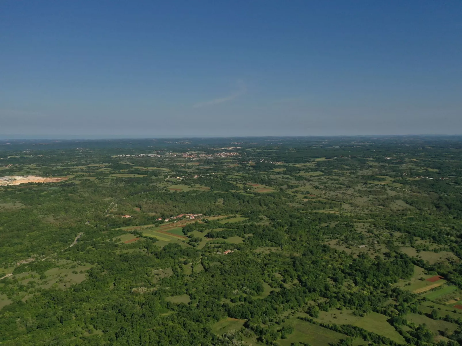 Wunderschönes Ferienhaus in Cere mit Privatem Pool-Draußen
