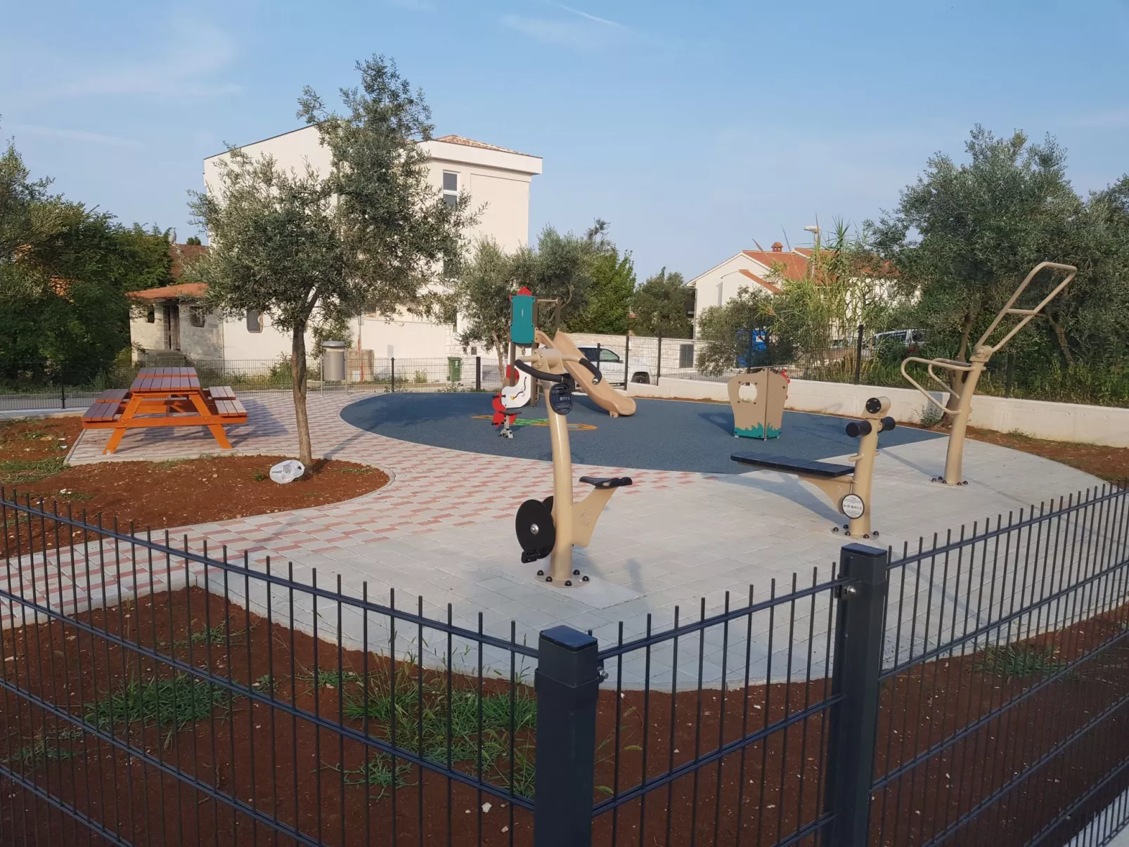 Haus in Fažana mit Terrasse und schöner Aussicht-Draußen