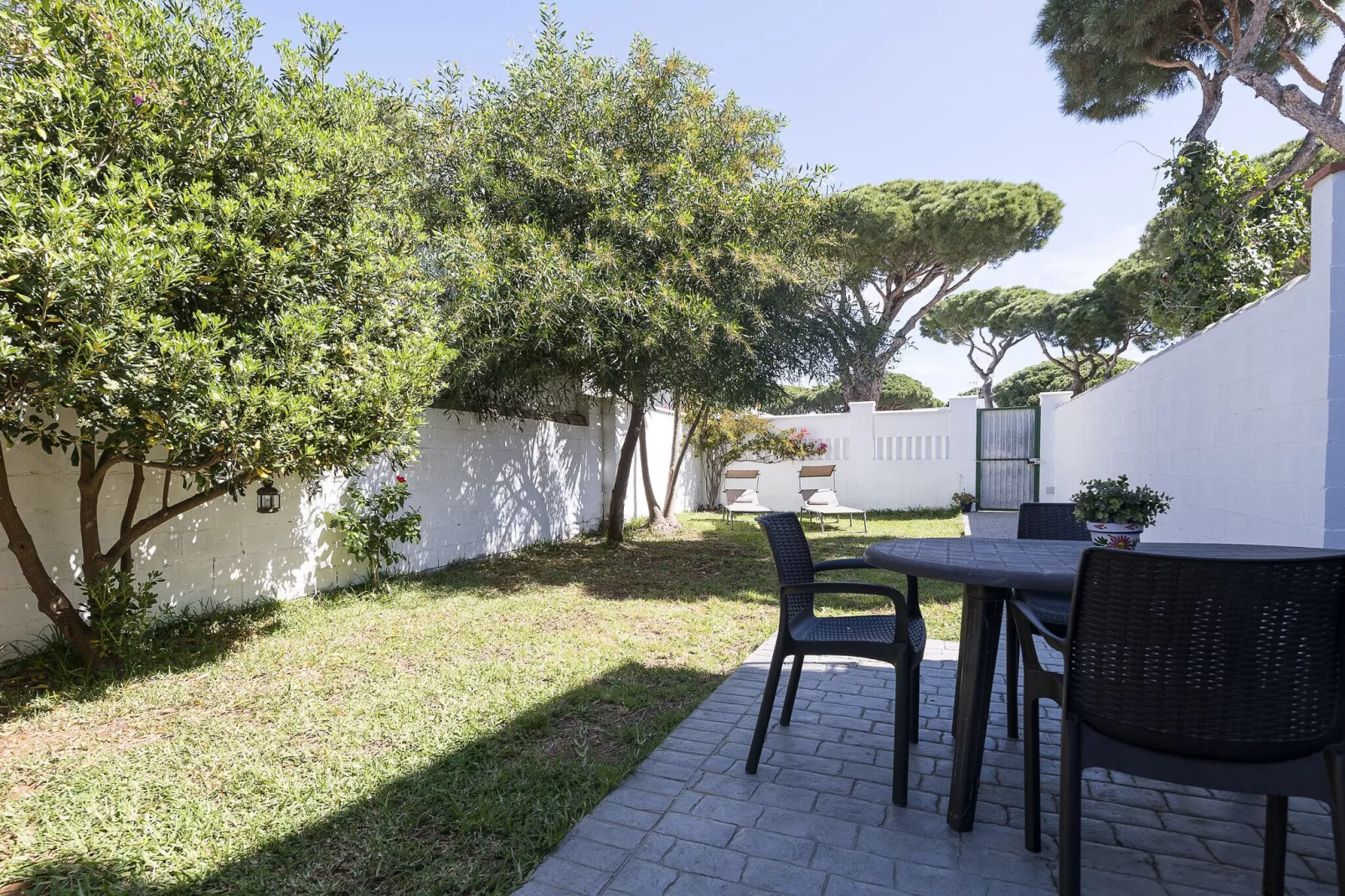 Luna De La Barrosa-Exterior summer