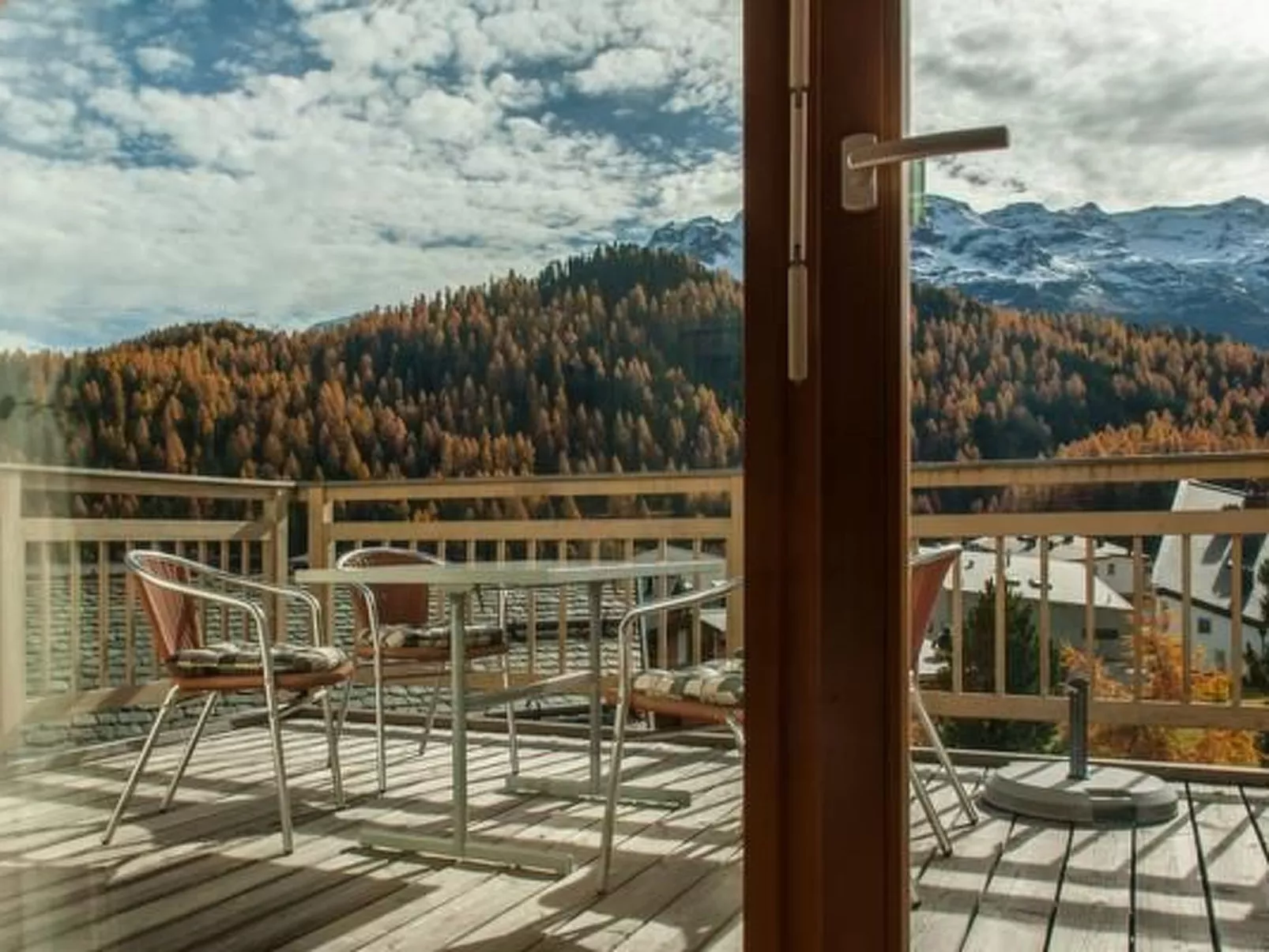 Guardamunt 4-Outside