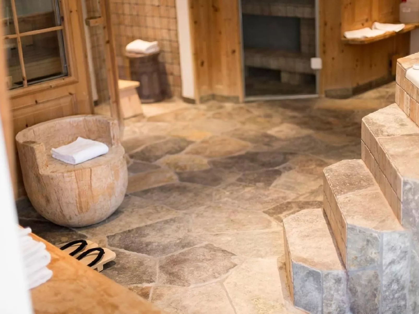 Chesarina Chalet-Drinnen