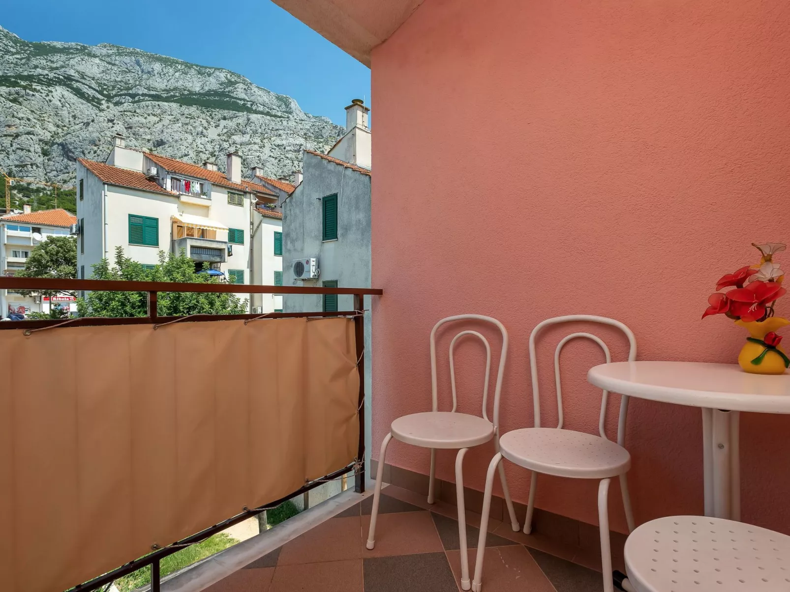 ★4Schlafzimmer★Freies Parken★GroßerBalkon★Apt Bugenvilija-Dehors