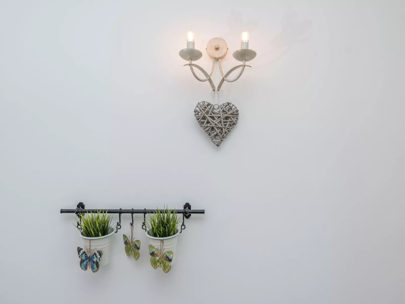 "Ena" mit Blick auf das Wasser-Drinnen