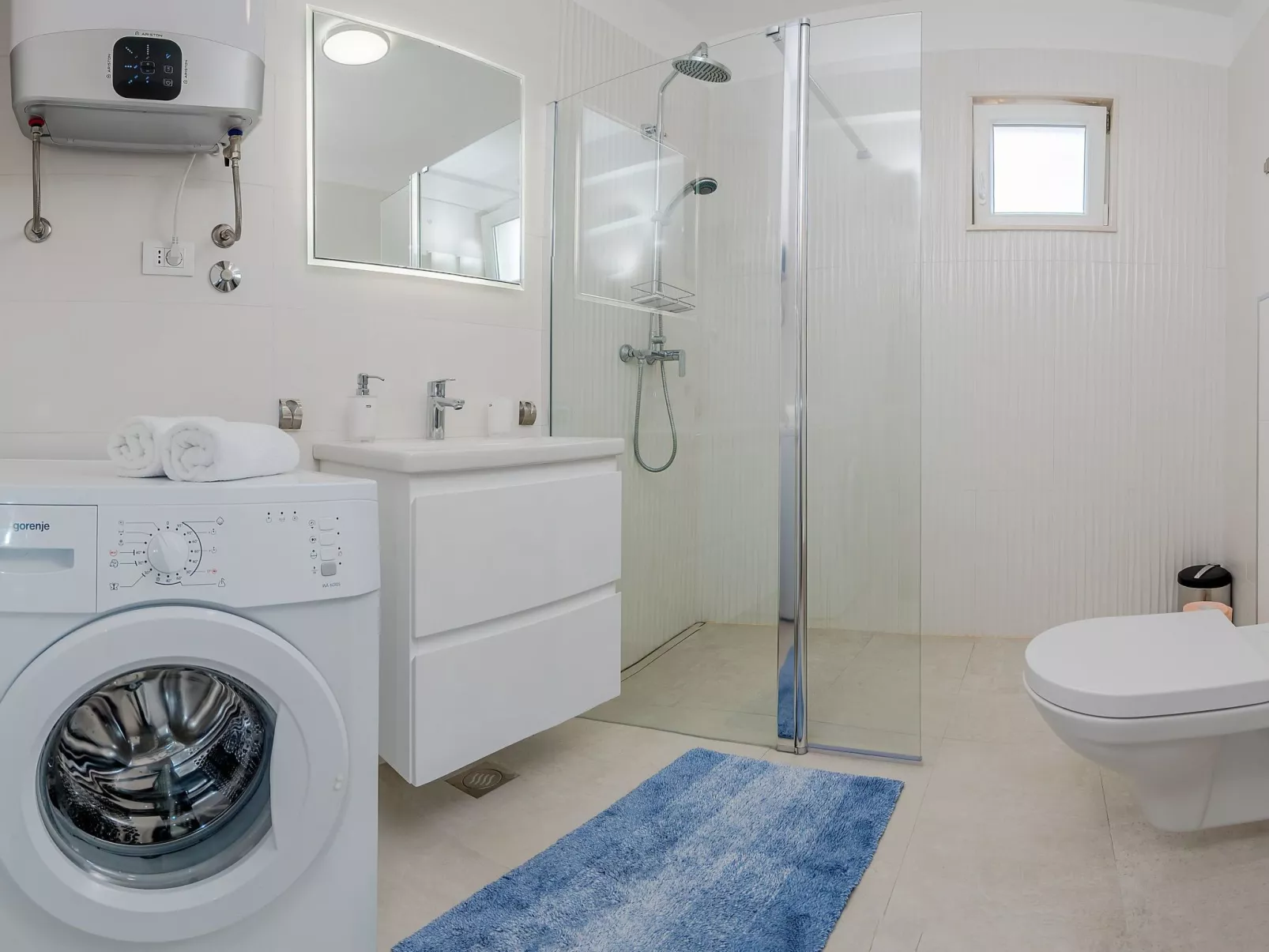 Finca mit Garten, Grill und Terrasse-Drinnen