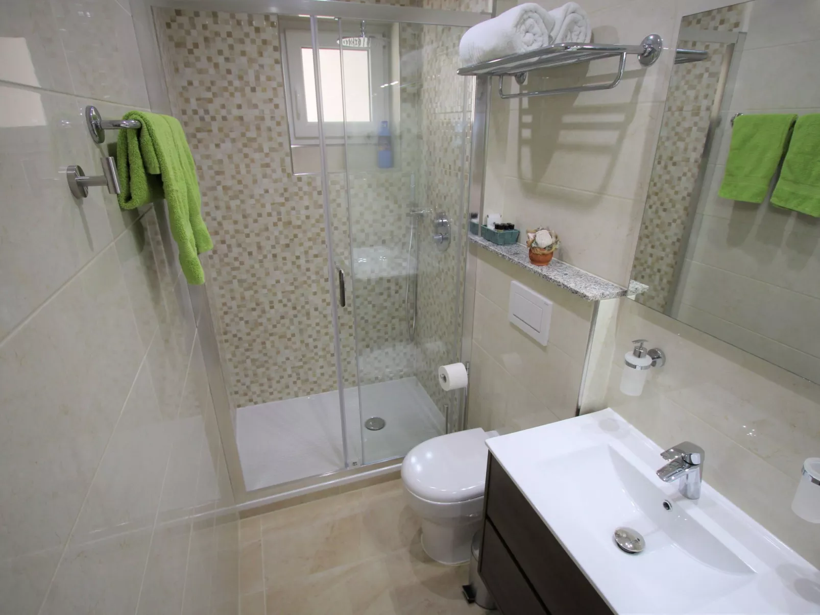 Appartement Silvia mit Terrasse und Meerblick-Drinnen