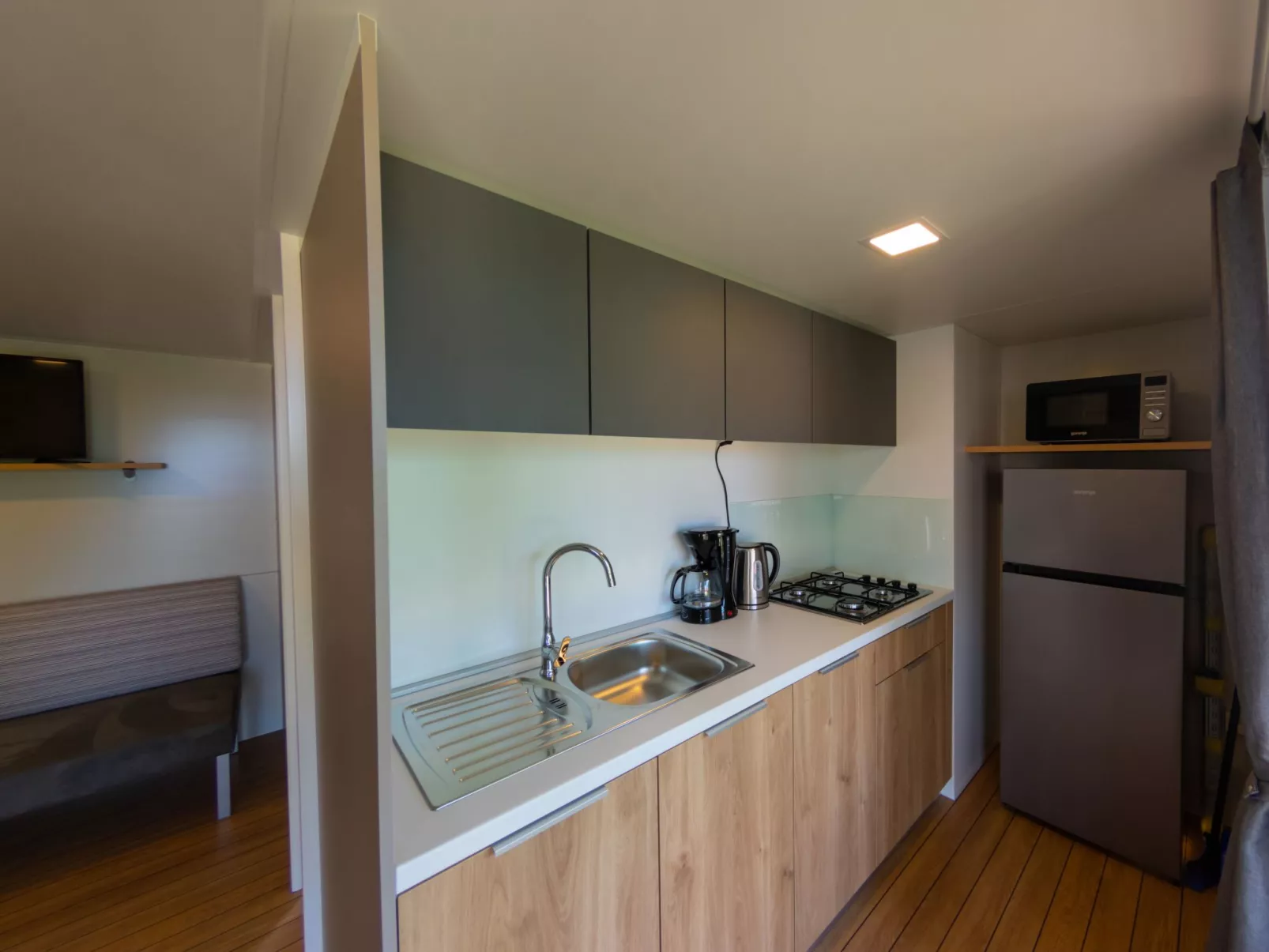 Mobilheim mit gemeinschaftlichem Pool-Drinnen