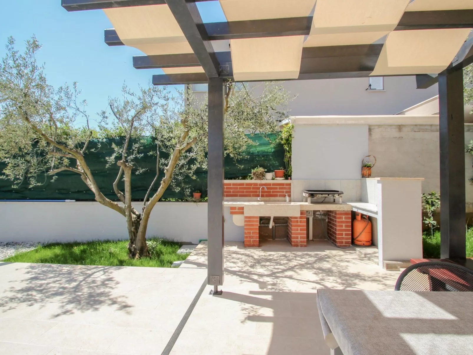 Villa "Chiara" mit privatem Pool-Outside