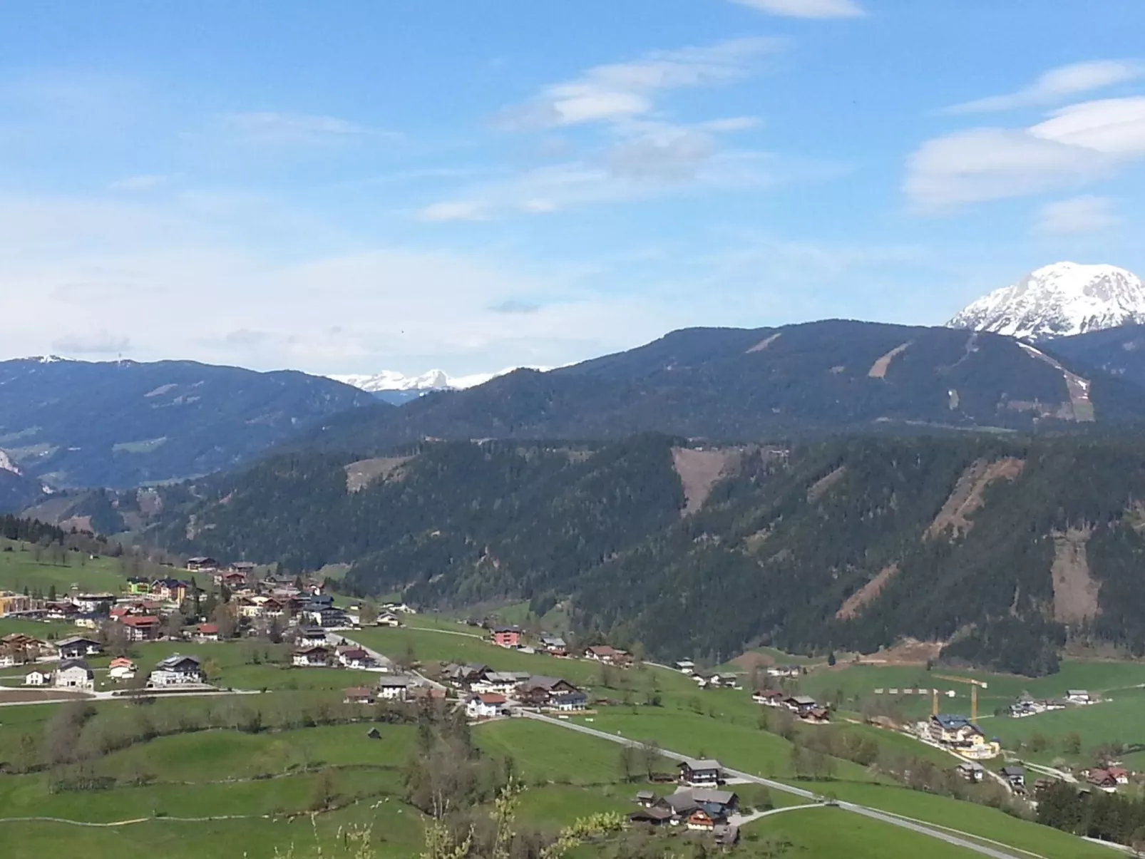 Mit Balkon und herrlichem Ausblick-Dehors