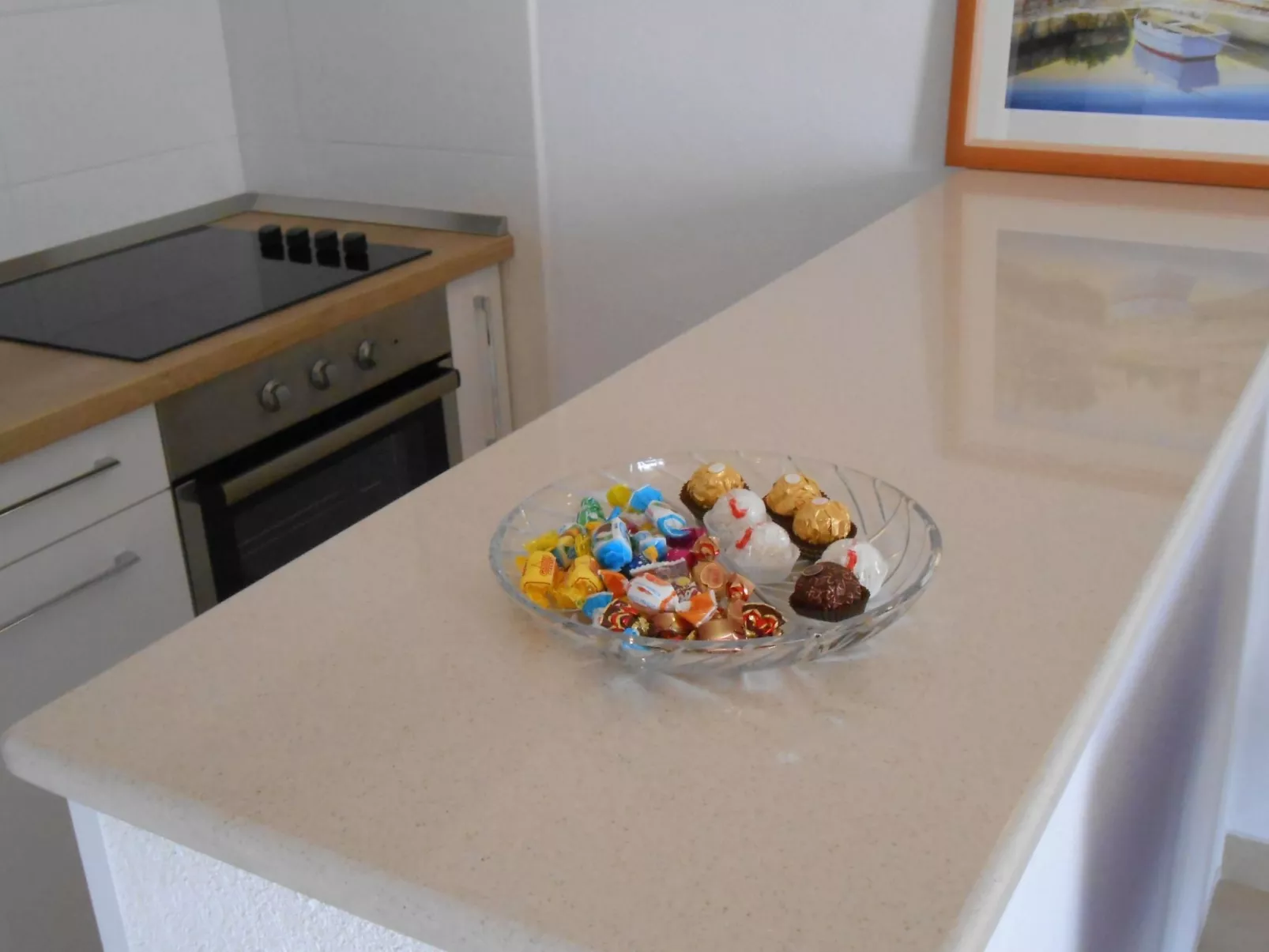 Mit Balkon und Garten sowie Meerblick-Drinnen