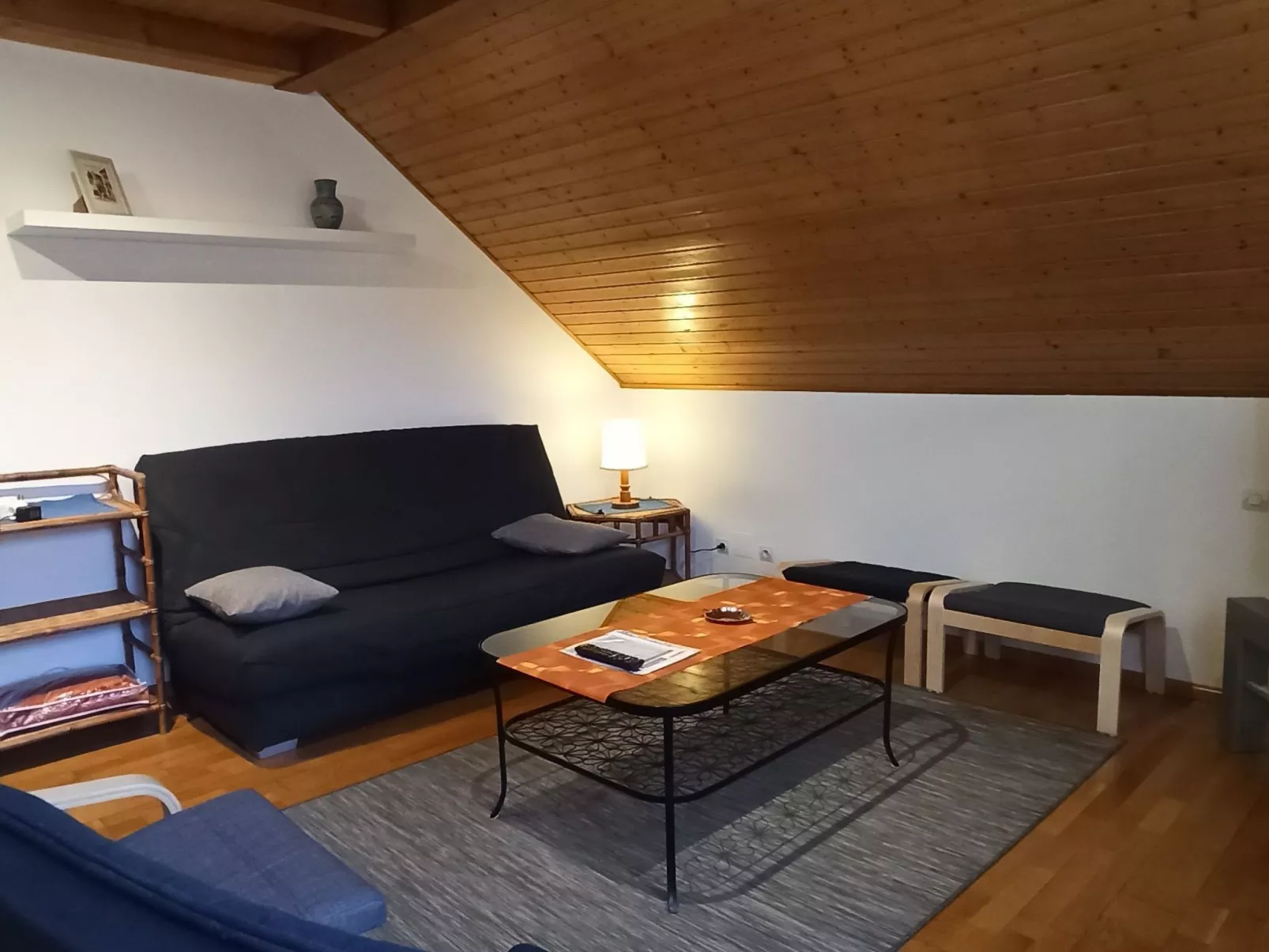 LES BRIMBELLES-Drinnen