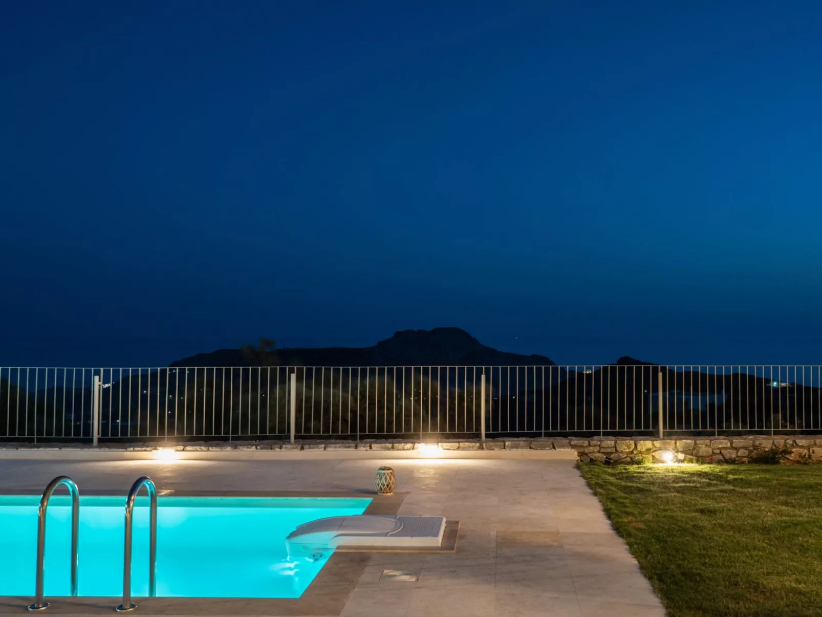 Aloni-Villa-Draußen