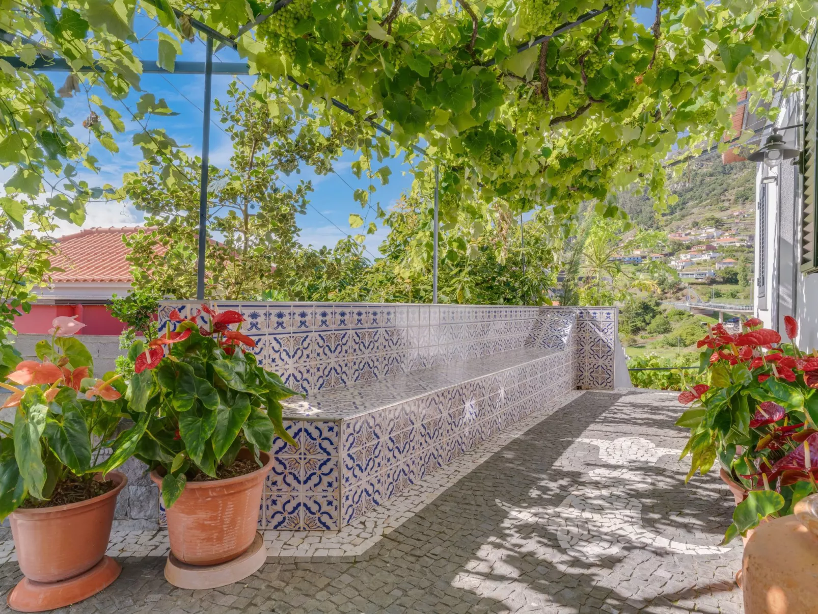 Luxuriöses Haus der Leidenschaft-Draußen