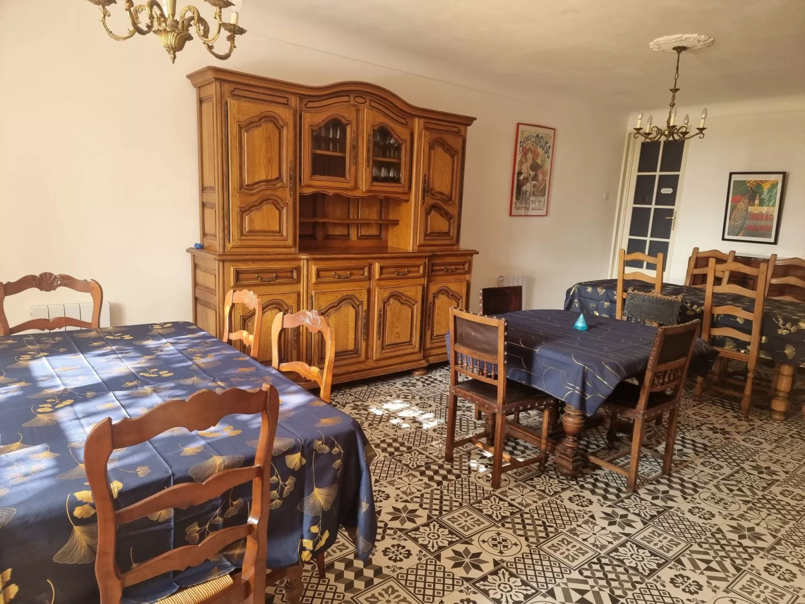 Villa 'Grand Tauzia'-Inside