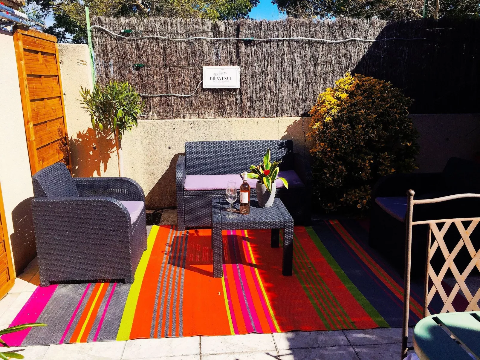 Mazet von Lola-Drinnen