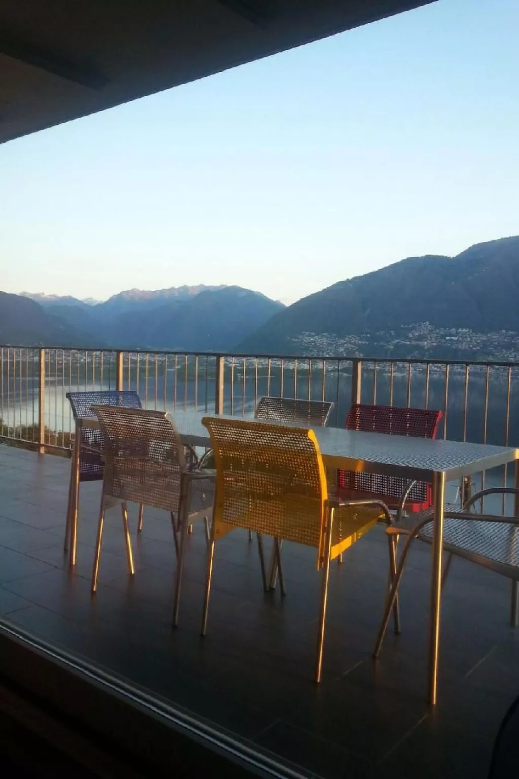 Wohnung an Traumlage mit Tessinerflair-Dehors