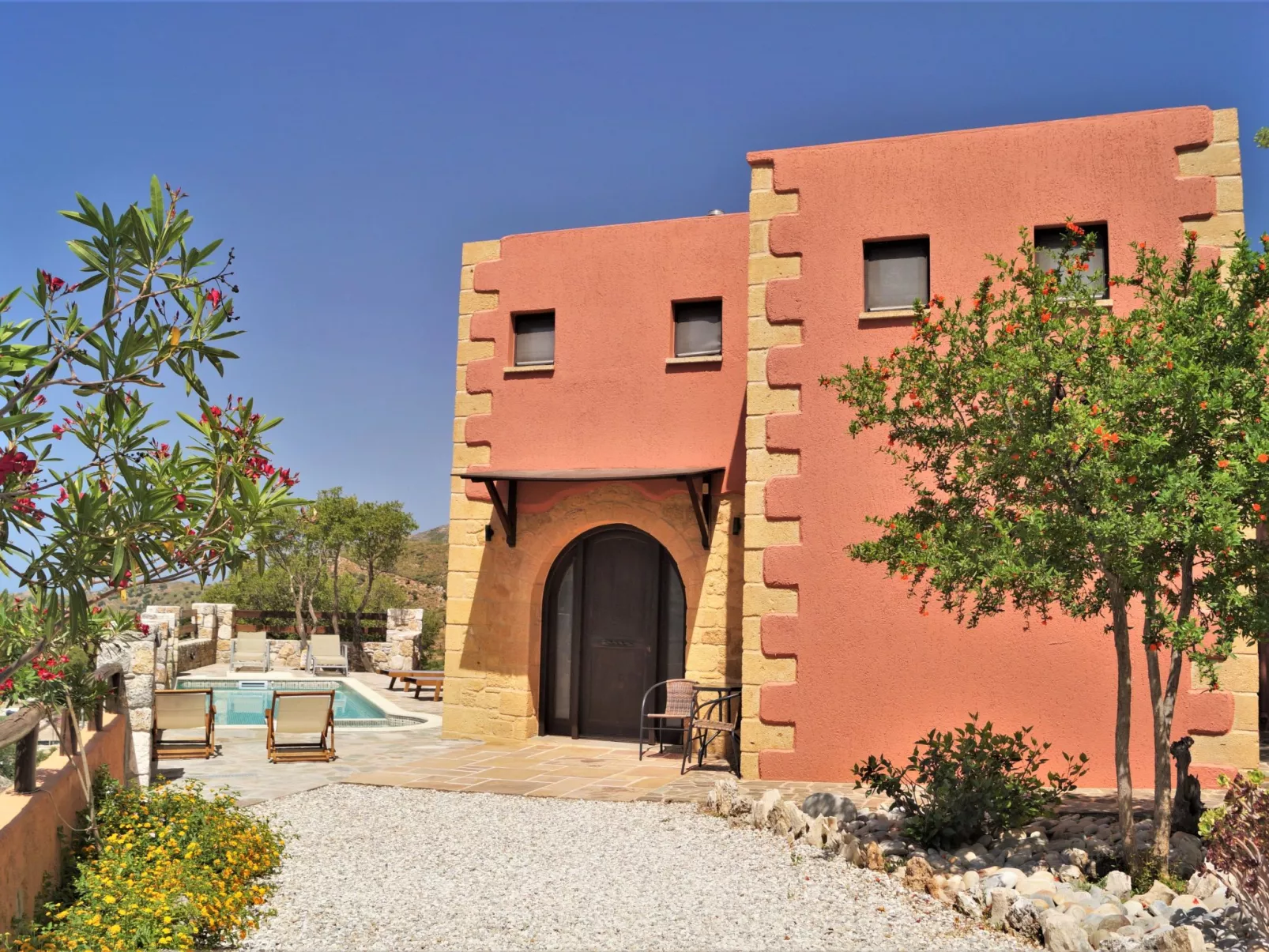 Geräumige Villa mit Pool nur 12km vom Strand entfernt-Dehors