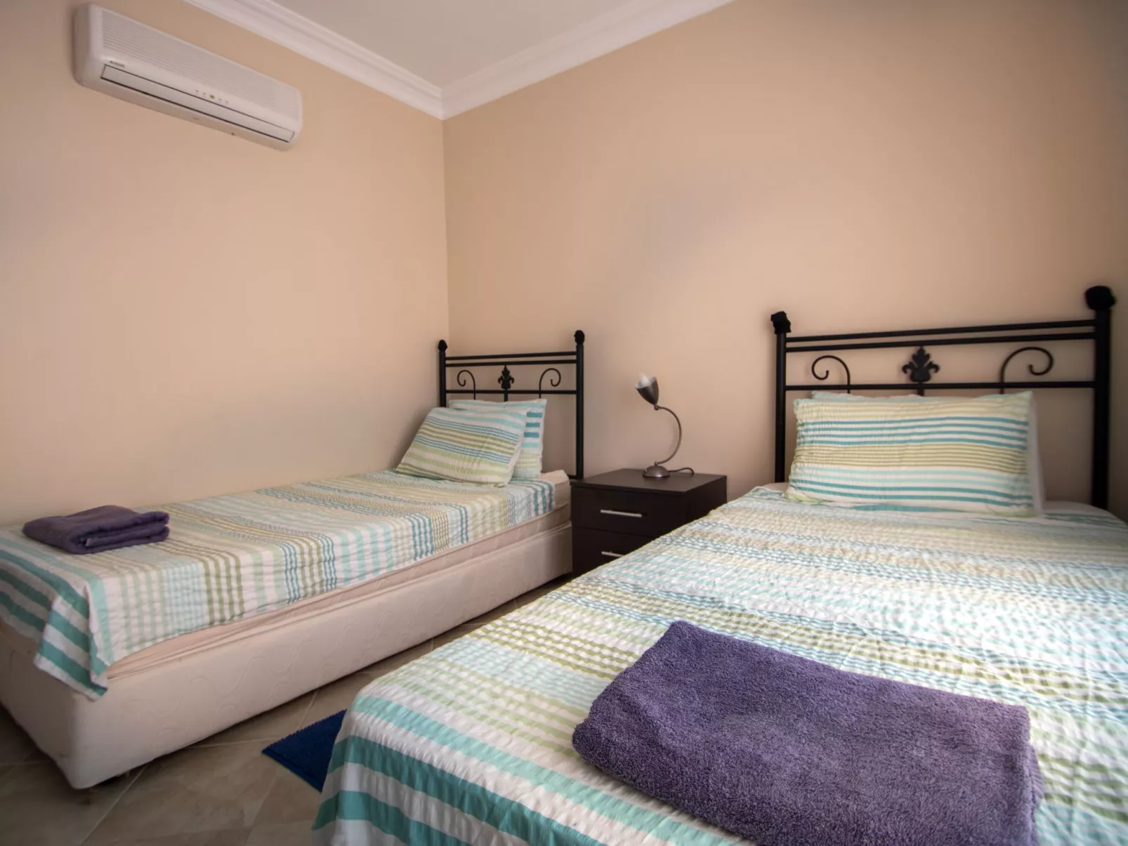 Mit Garten, Grill und Terrasse-Dedans