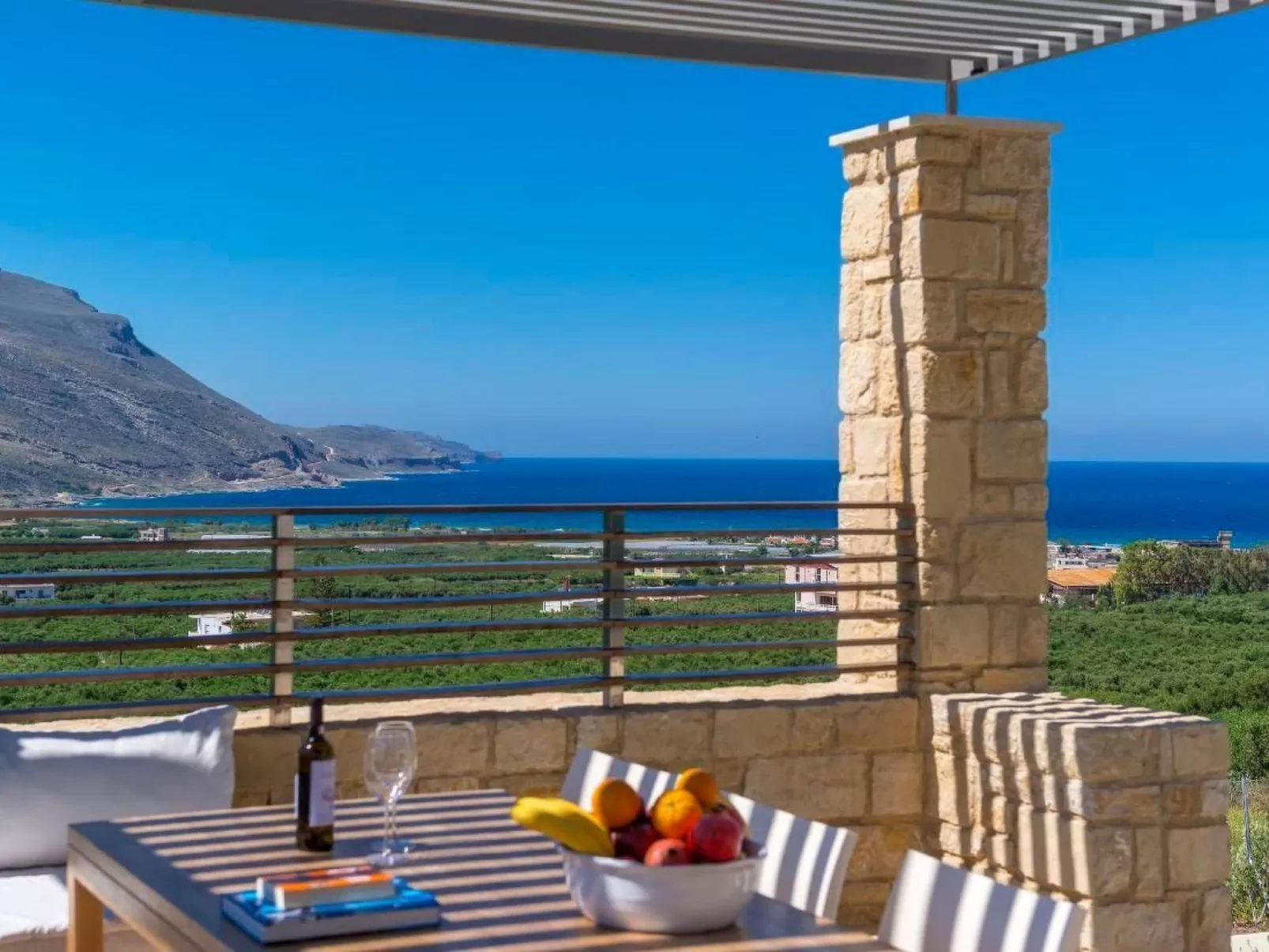 "Villa Charisma" mit eigenem Pool-Outside